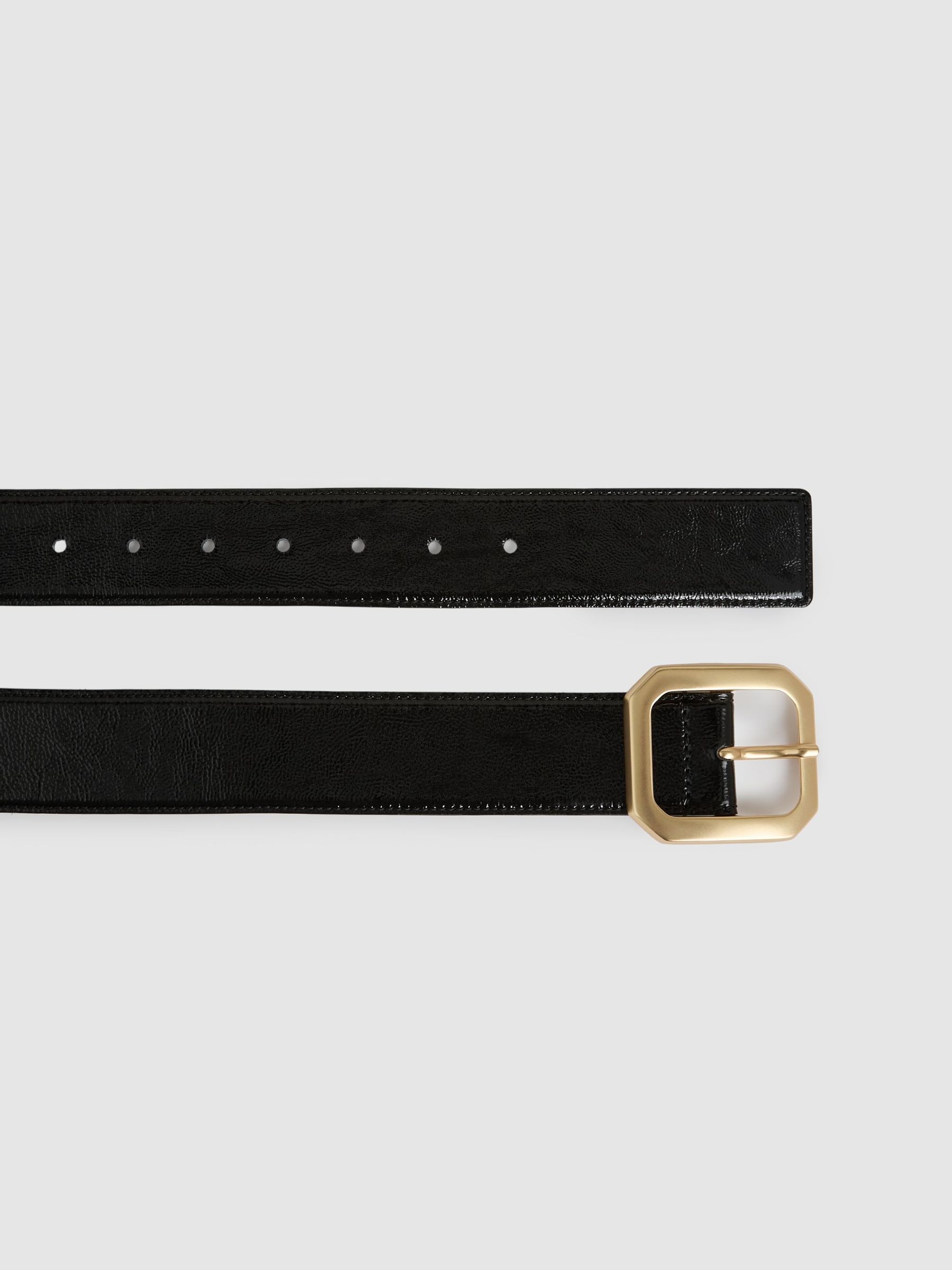 Leather Oval-Buckle Belt in Black