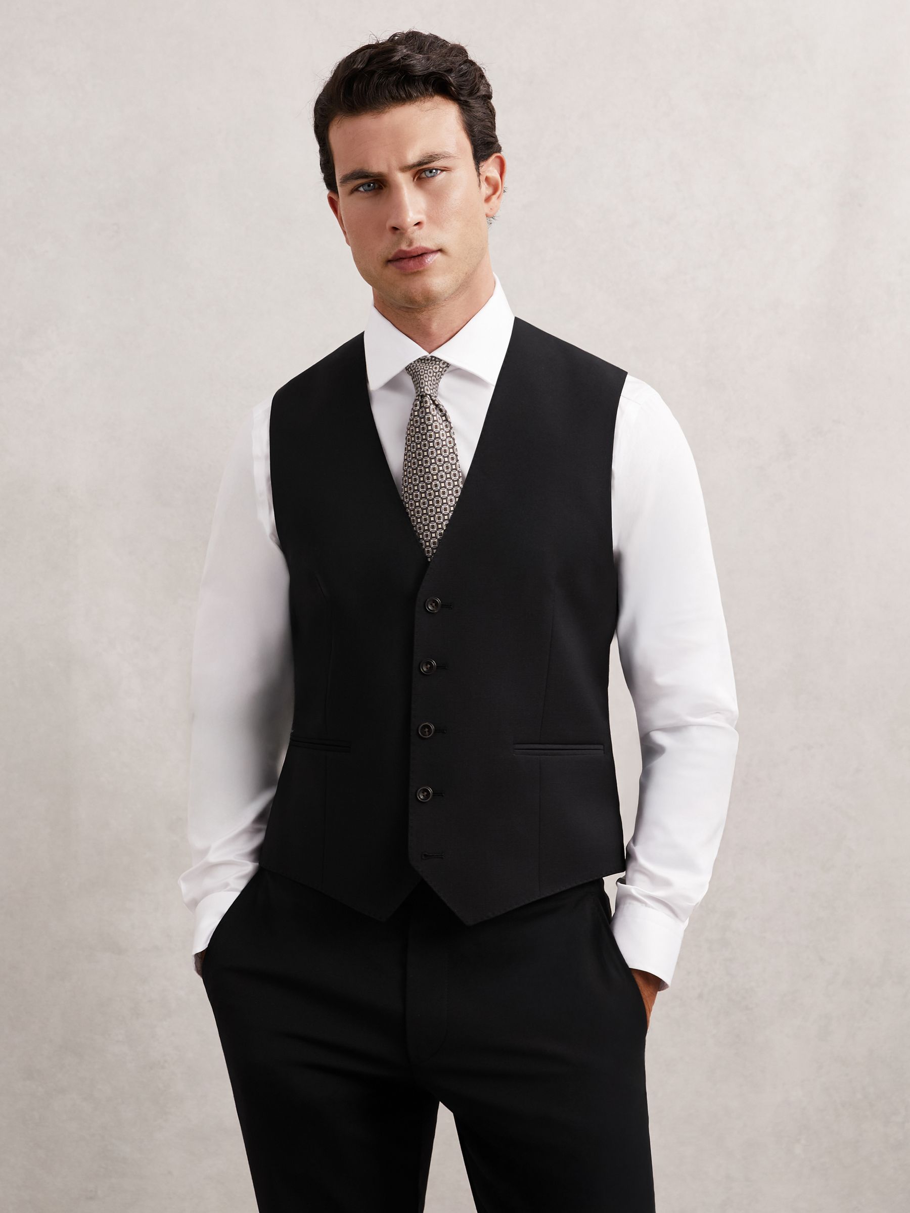 Wool-Blend Slim-Fit Waistcoat in Black