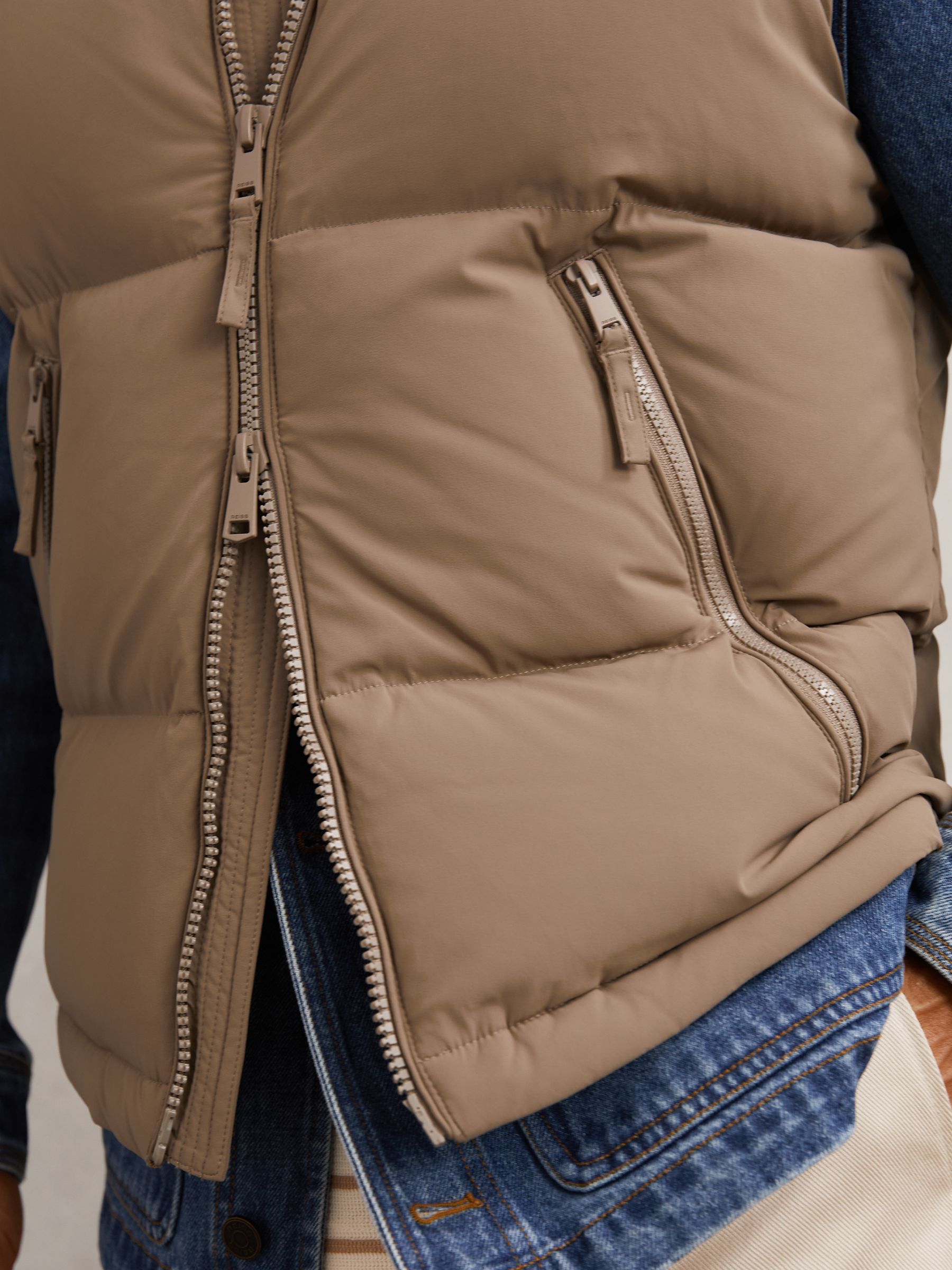 Quilted Zip-Through Puffer Gilet in Light Camel Brown