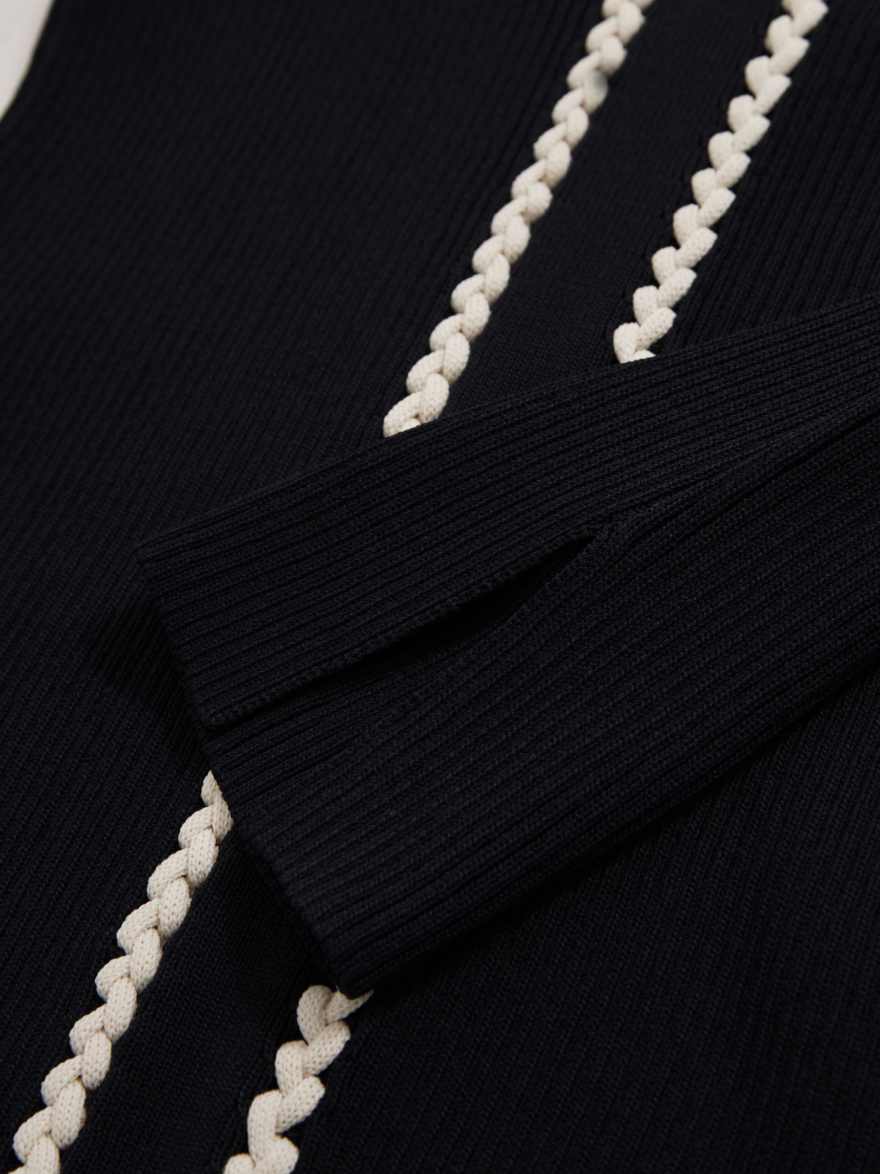 Craft-Stitch Rib-Knit Top in Navy/White