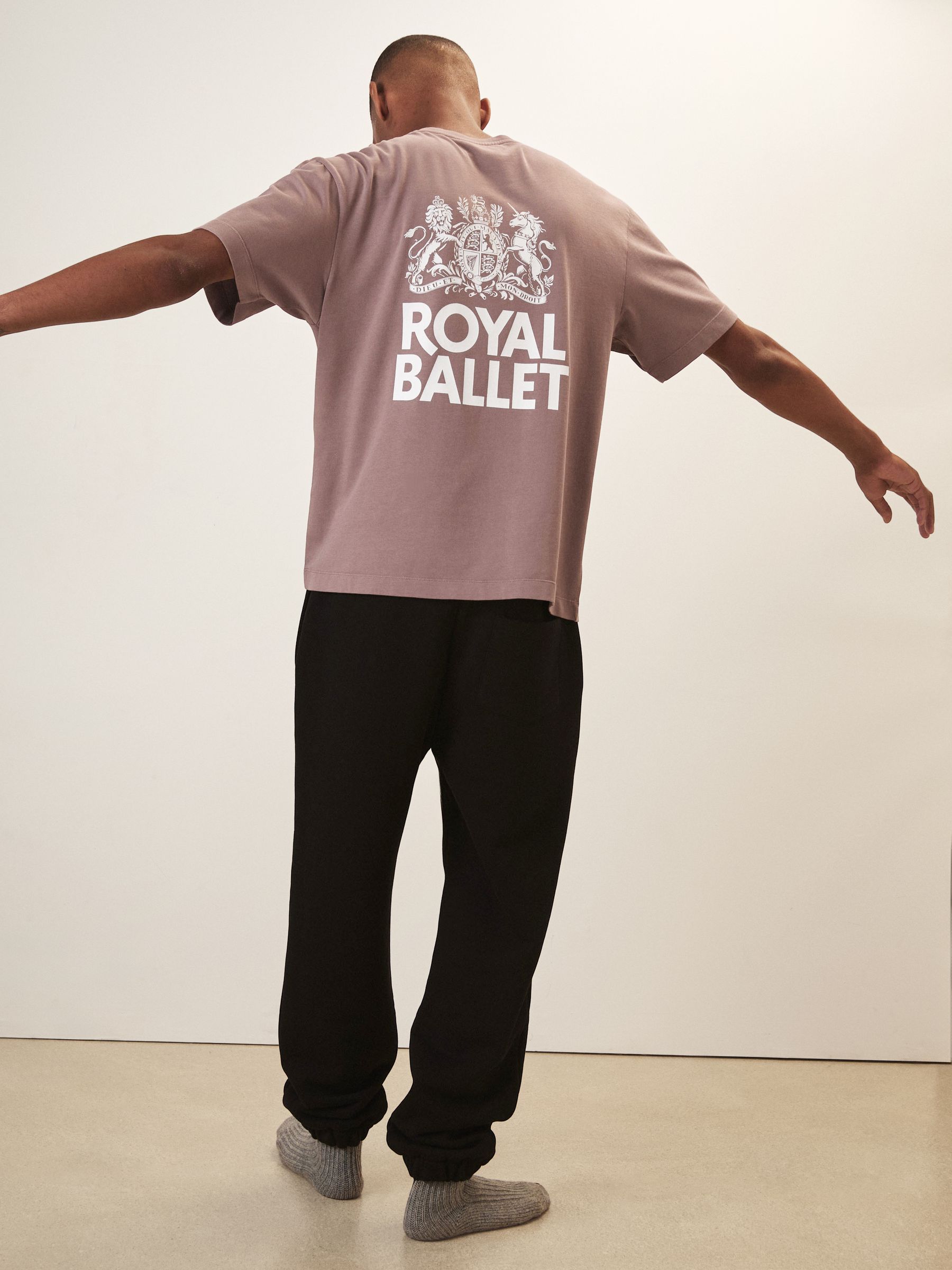 Reiss | Royal Ballet Logo Unisex Fit T-Shirt in Rose Pink