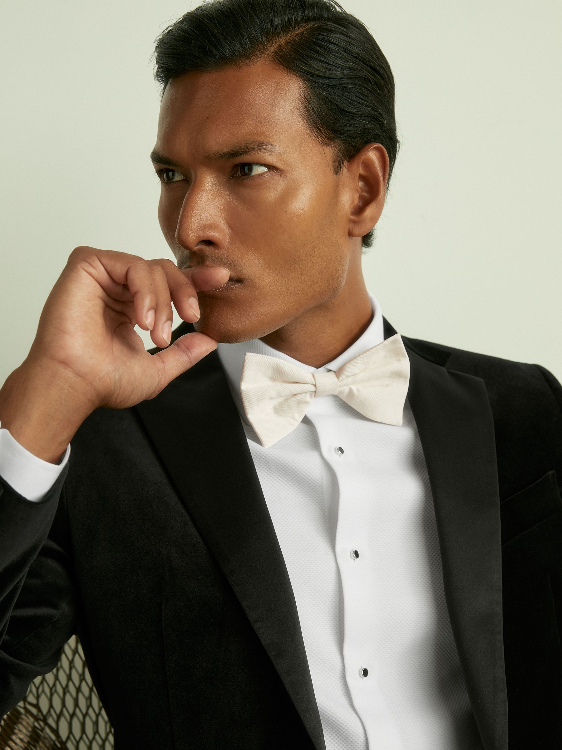 Grosgrain Silk Bow Tie in Ivory