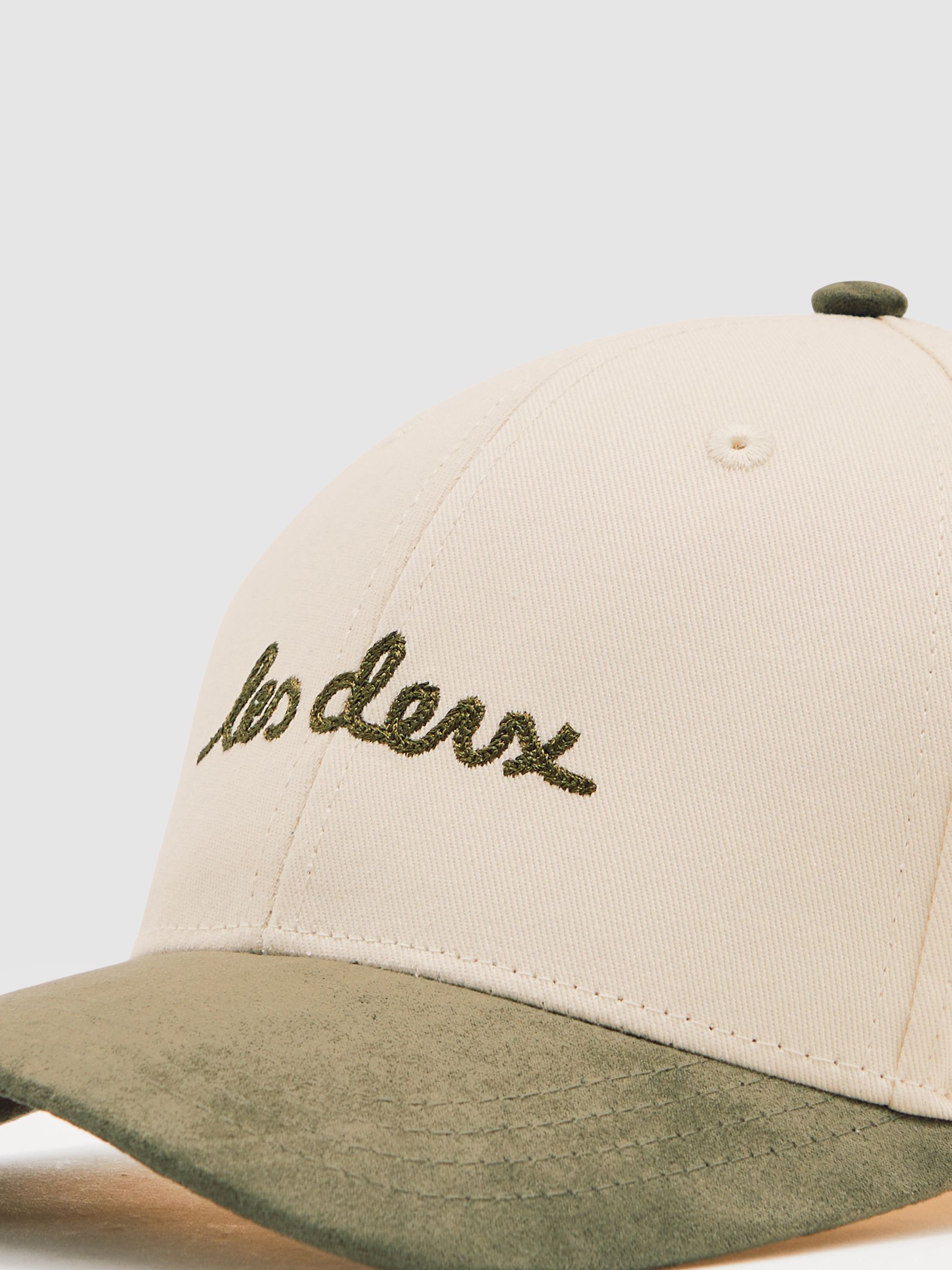 Les Deux Cotton Contrast Logo Cap in Ivory