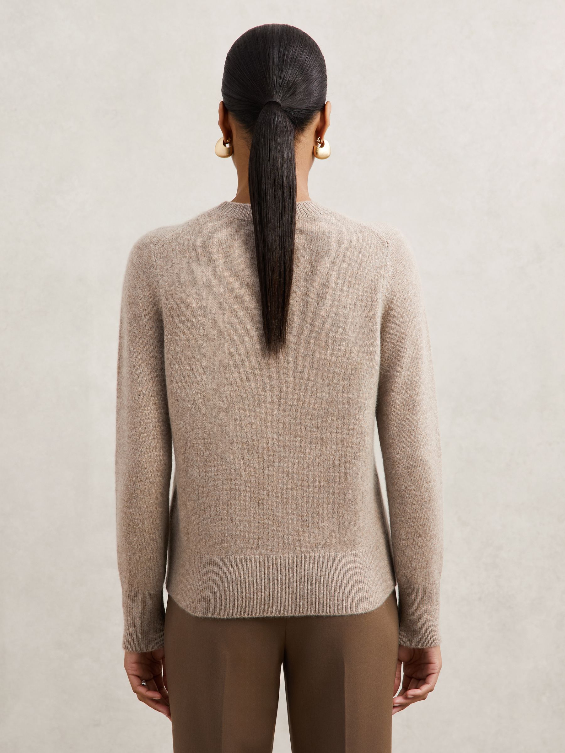 100% Cashmere Crew-Neck Jumper in Oatmeal Neutral