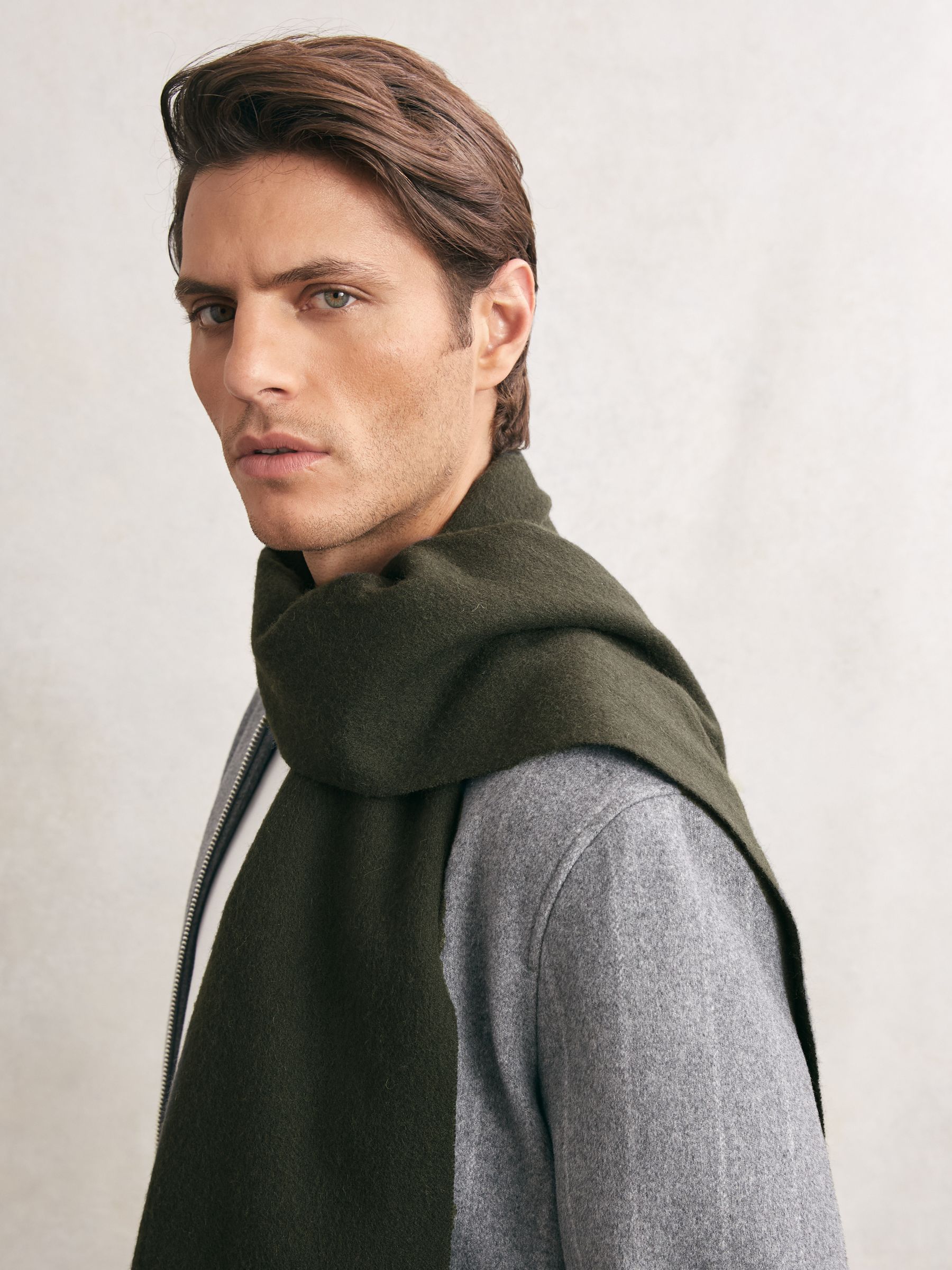 Wool-Cashmere Script-Logo Scarf in Dark Military Green