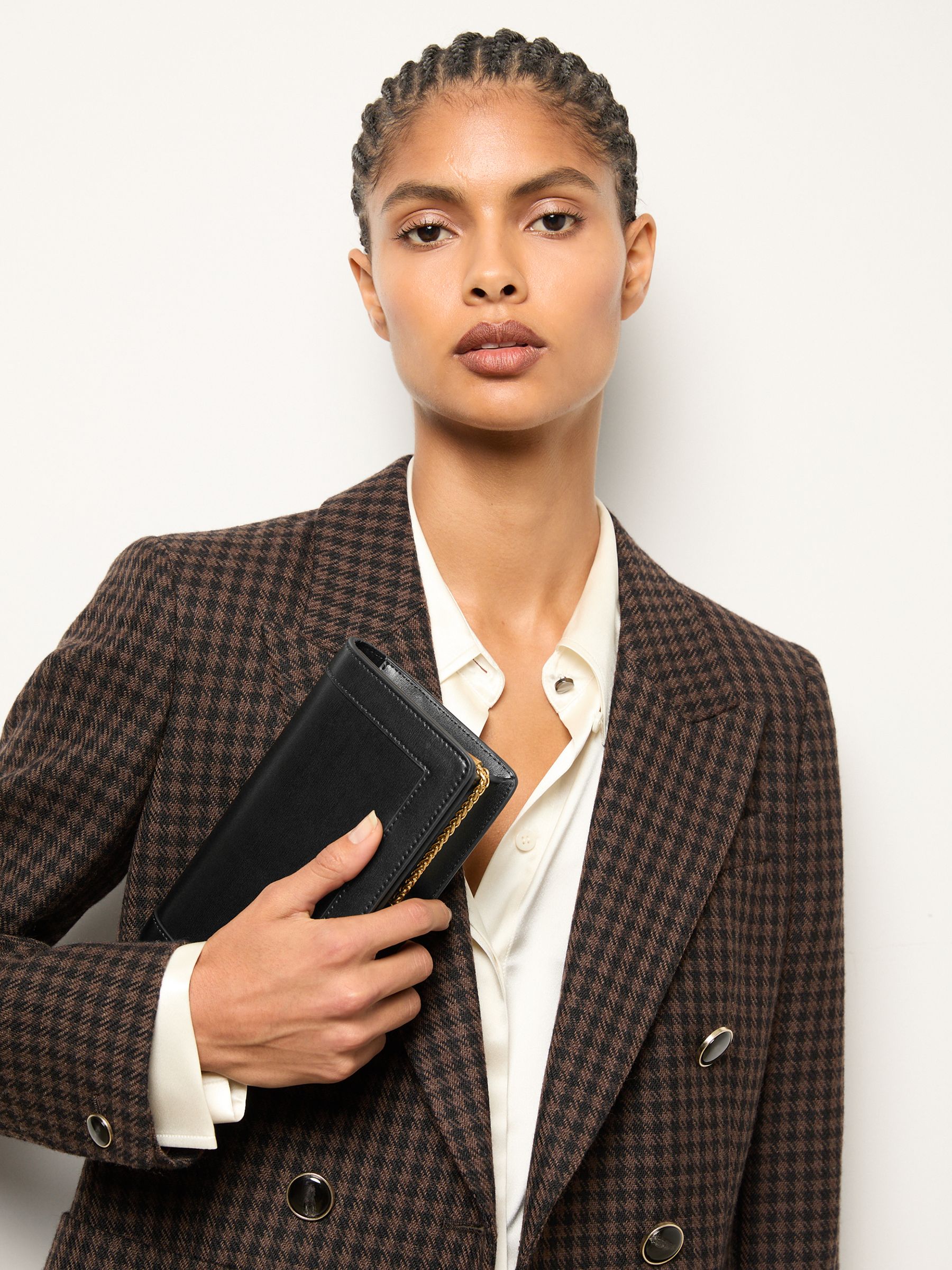 Leather Chain-Strap Shoulder Bag in Black