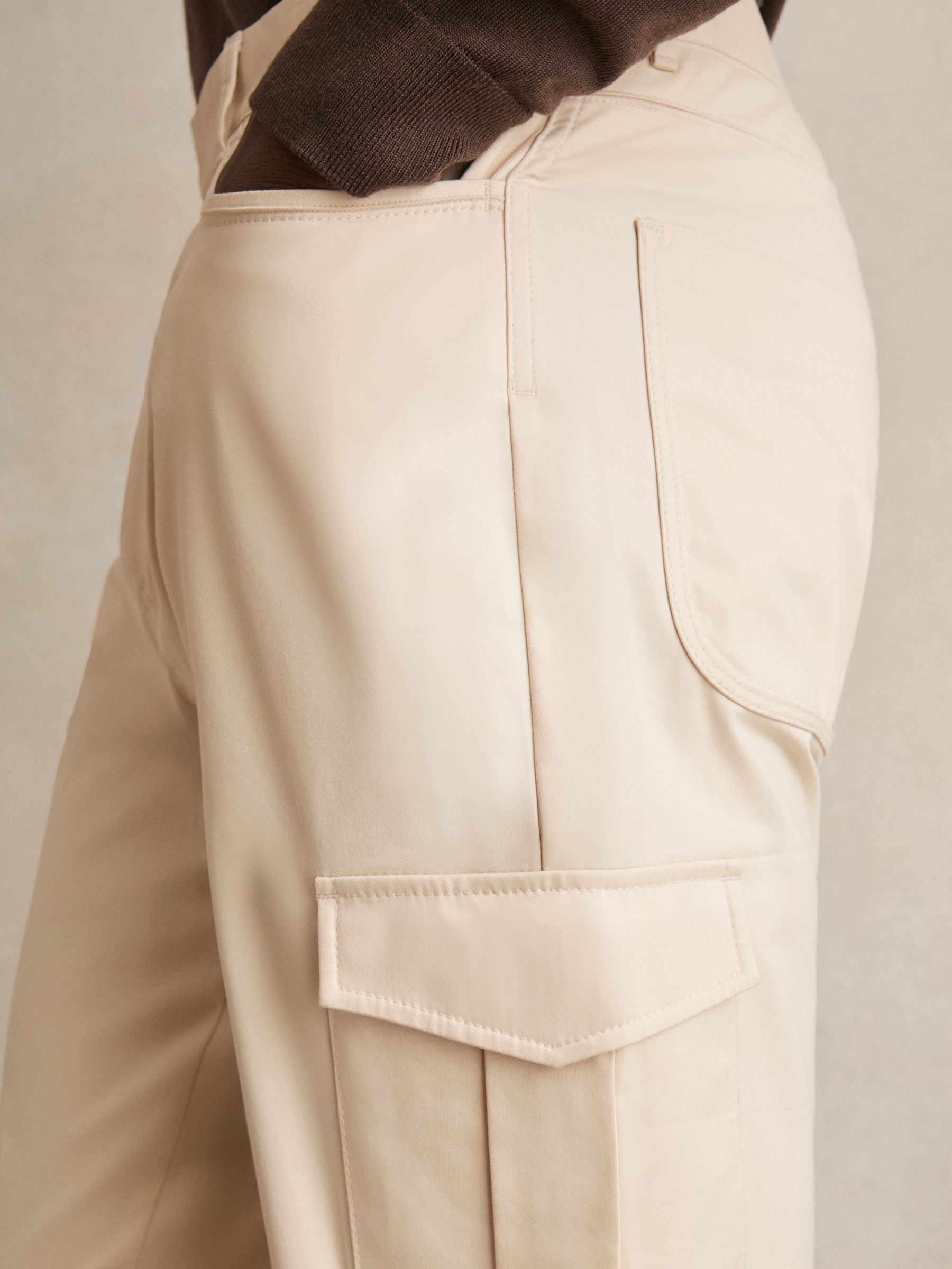 Cotton-Lyocell Cargo Trousers in Light Stone