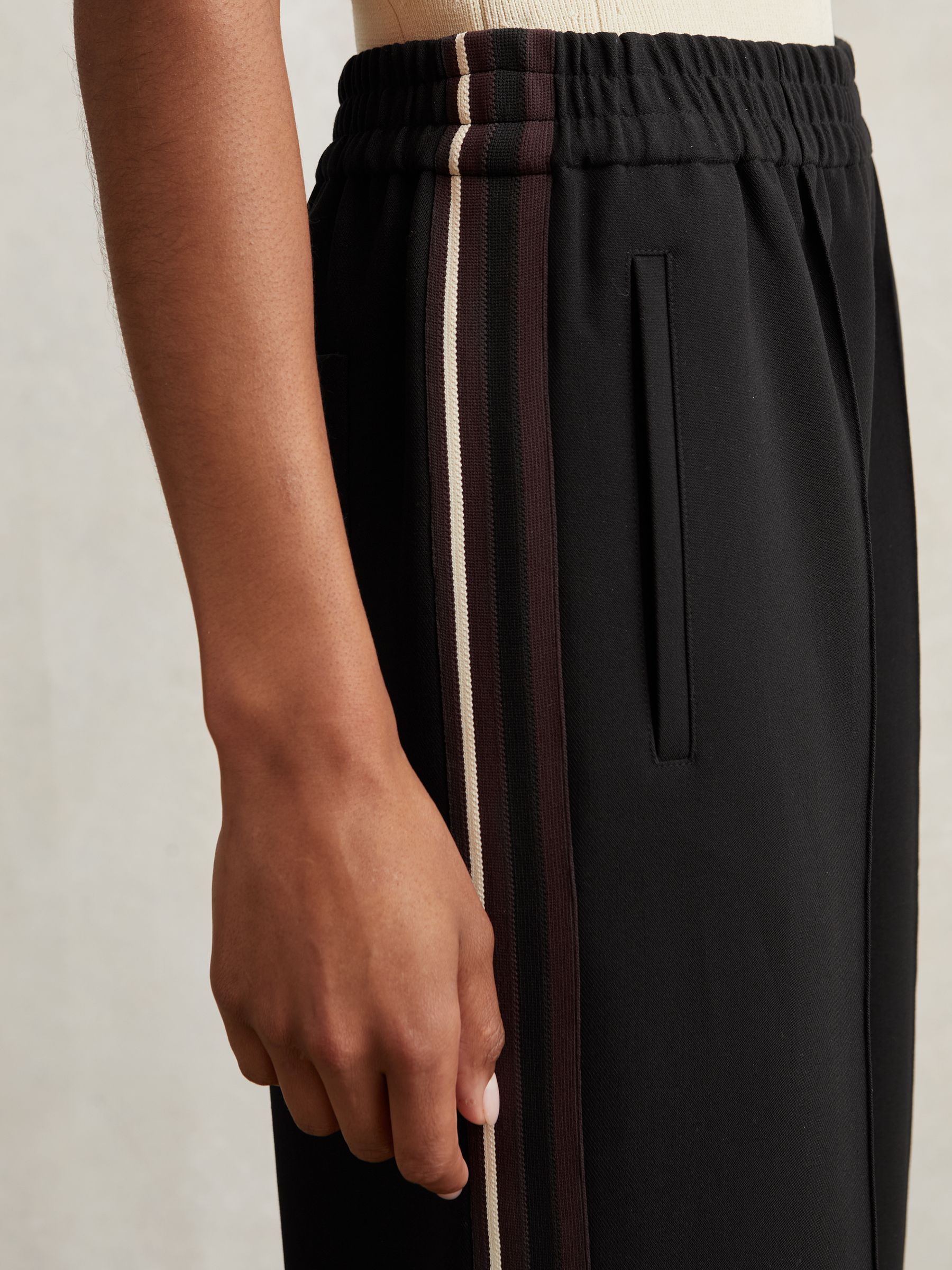Side-Stripe Wide-Leg Trousers in Black