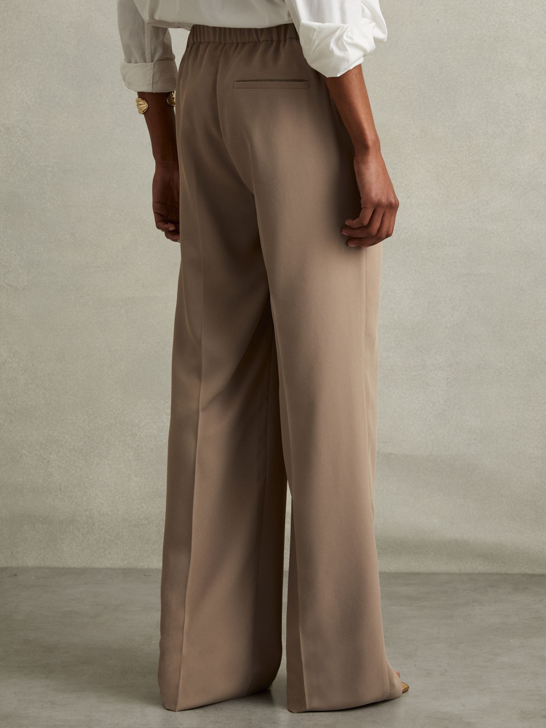 Elasticated-Waist Wide-Leg Twill Trousers in Mink Neutral