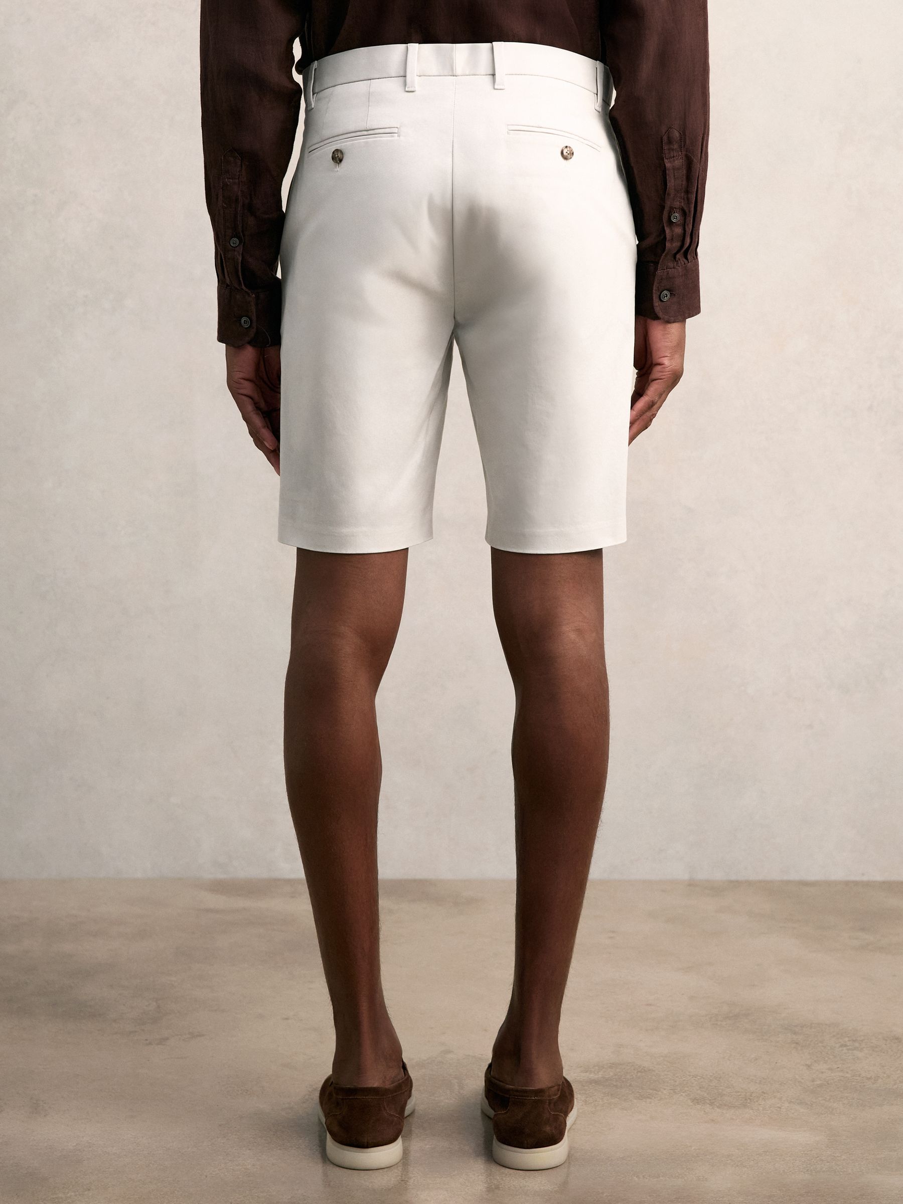 Cotton Chino Shorts with Stretch in Chalk