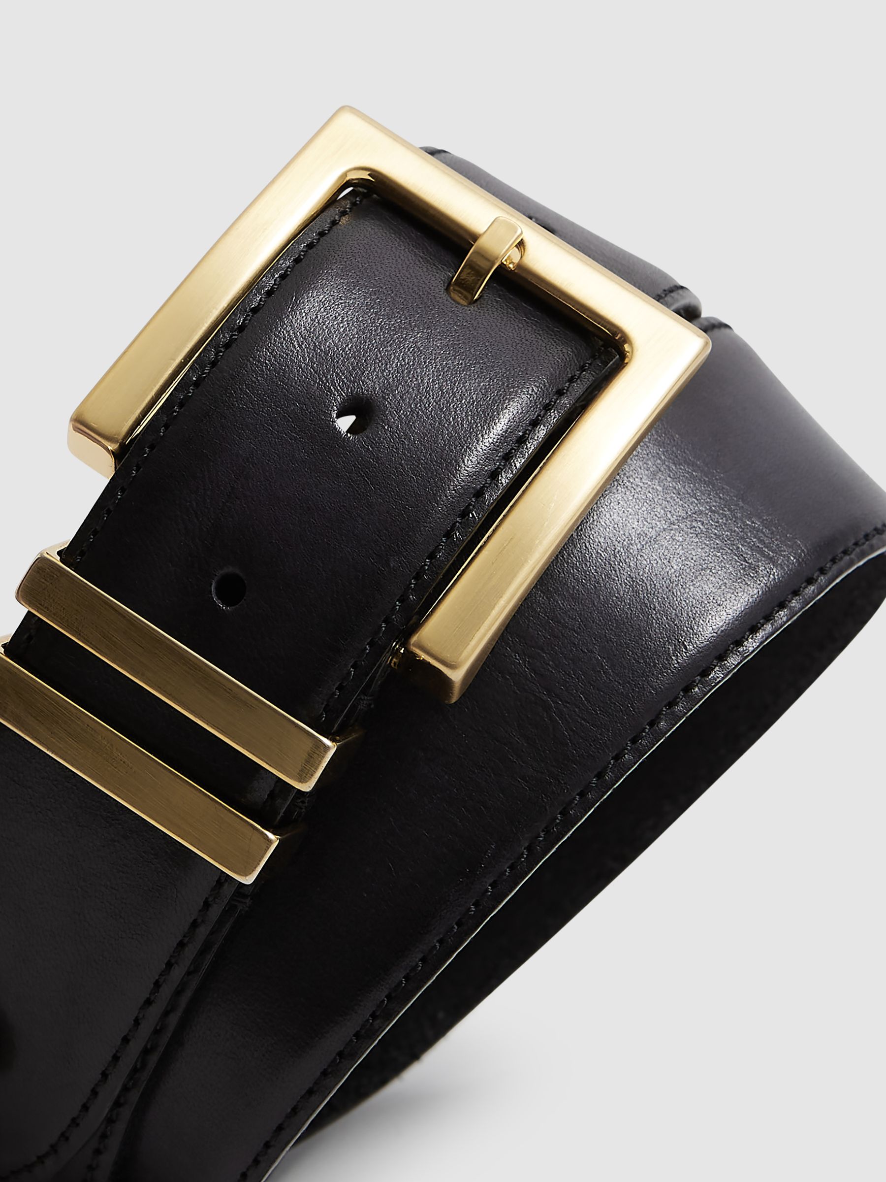 Leather Square Buckle Belt in Black