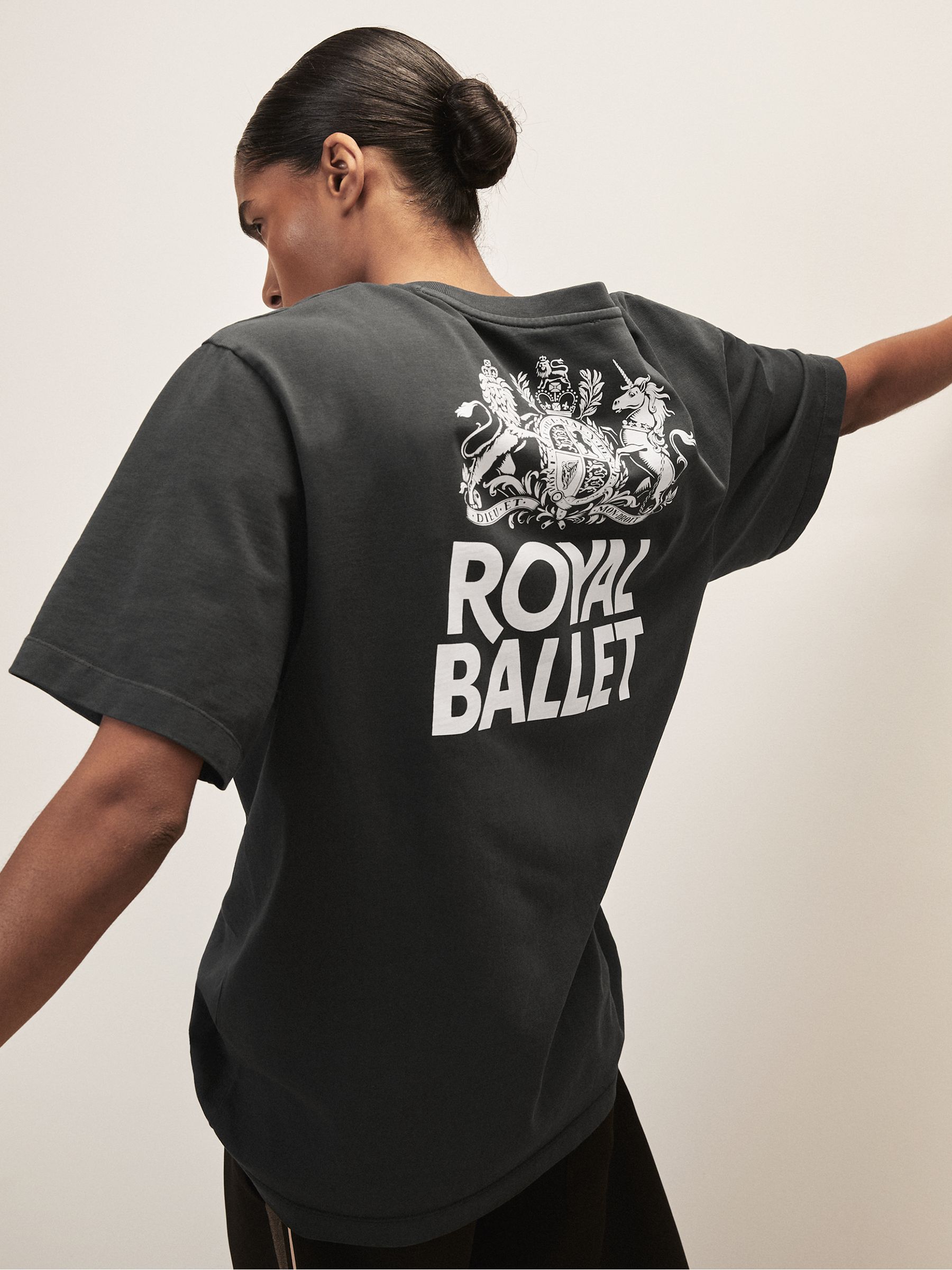Reiss | Royal Ballet Logo Unisex Fit T-Shirt in Black