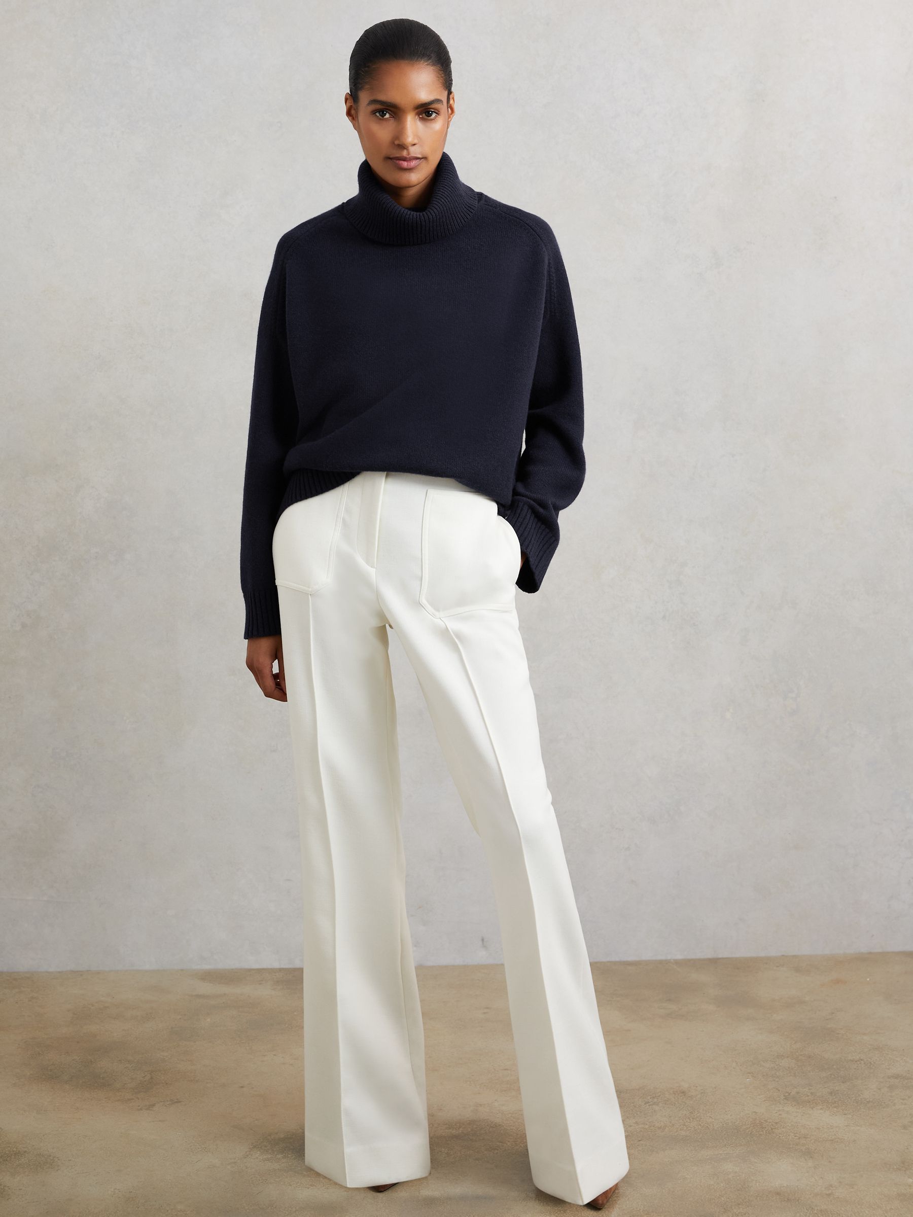 Wool-Cashmere Roll-Neck Jumper in Navy