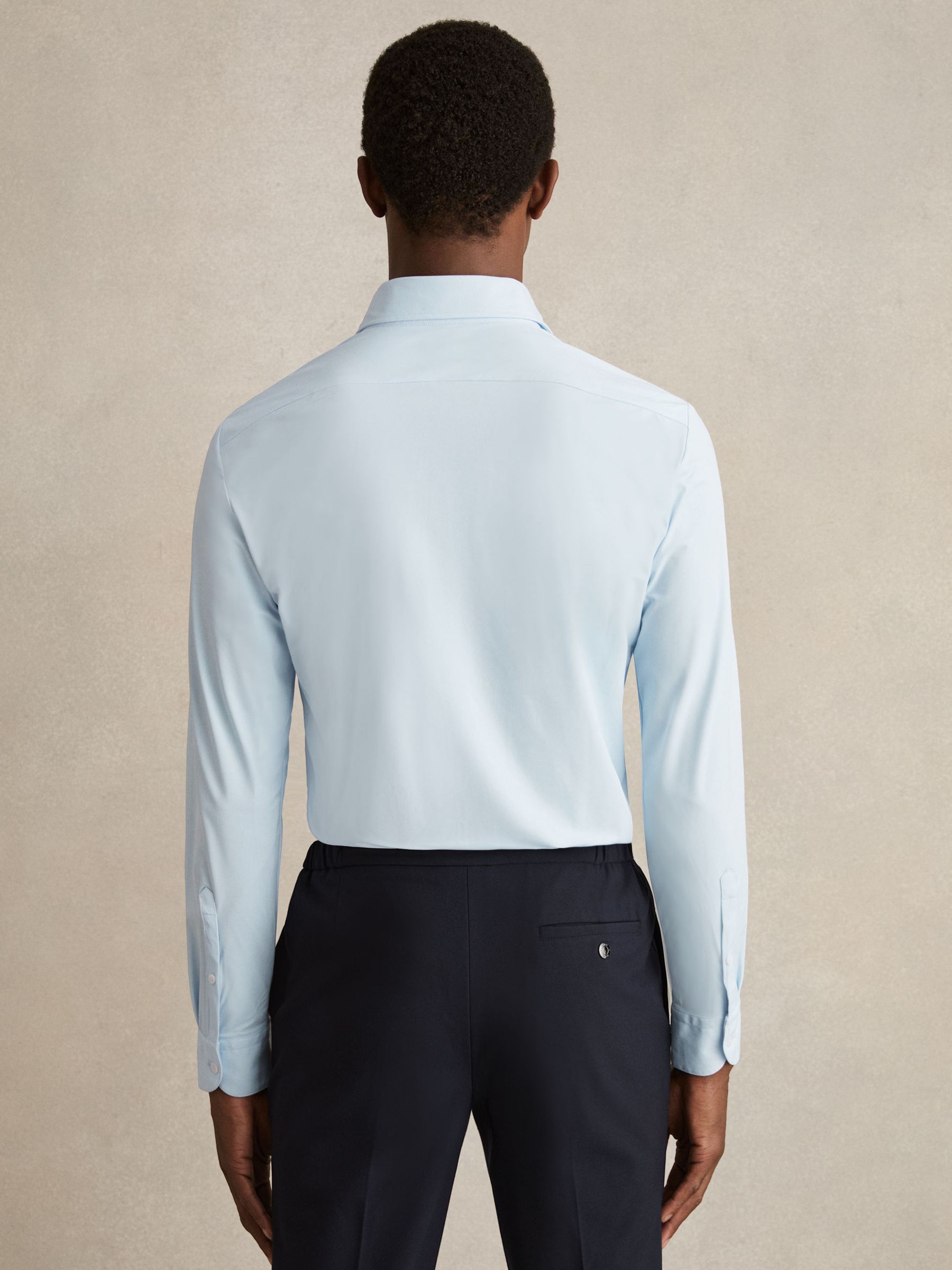 Long-Sleeve Travel Shirt in Soft Blue