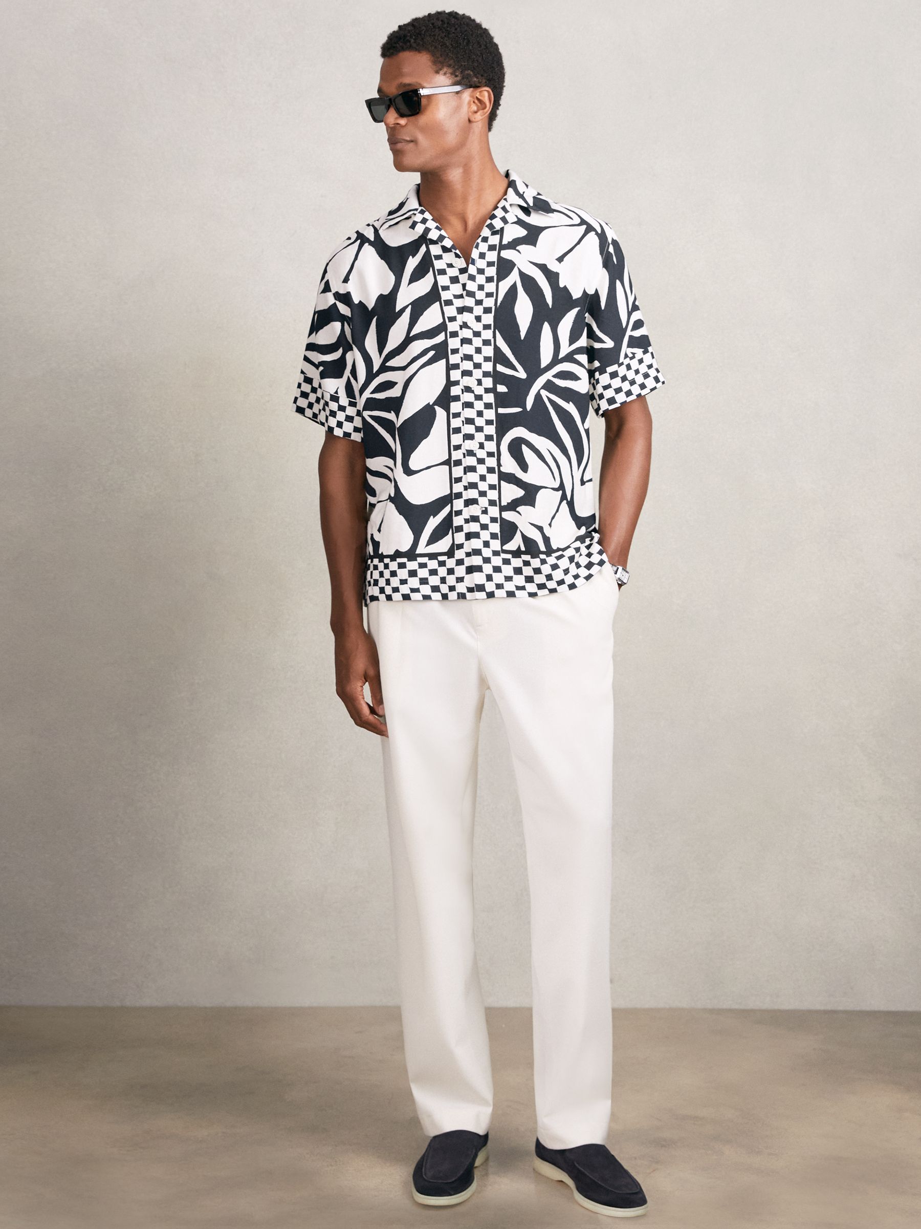 Floral-Print Cuban-Collar Shirt in Navy/White