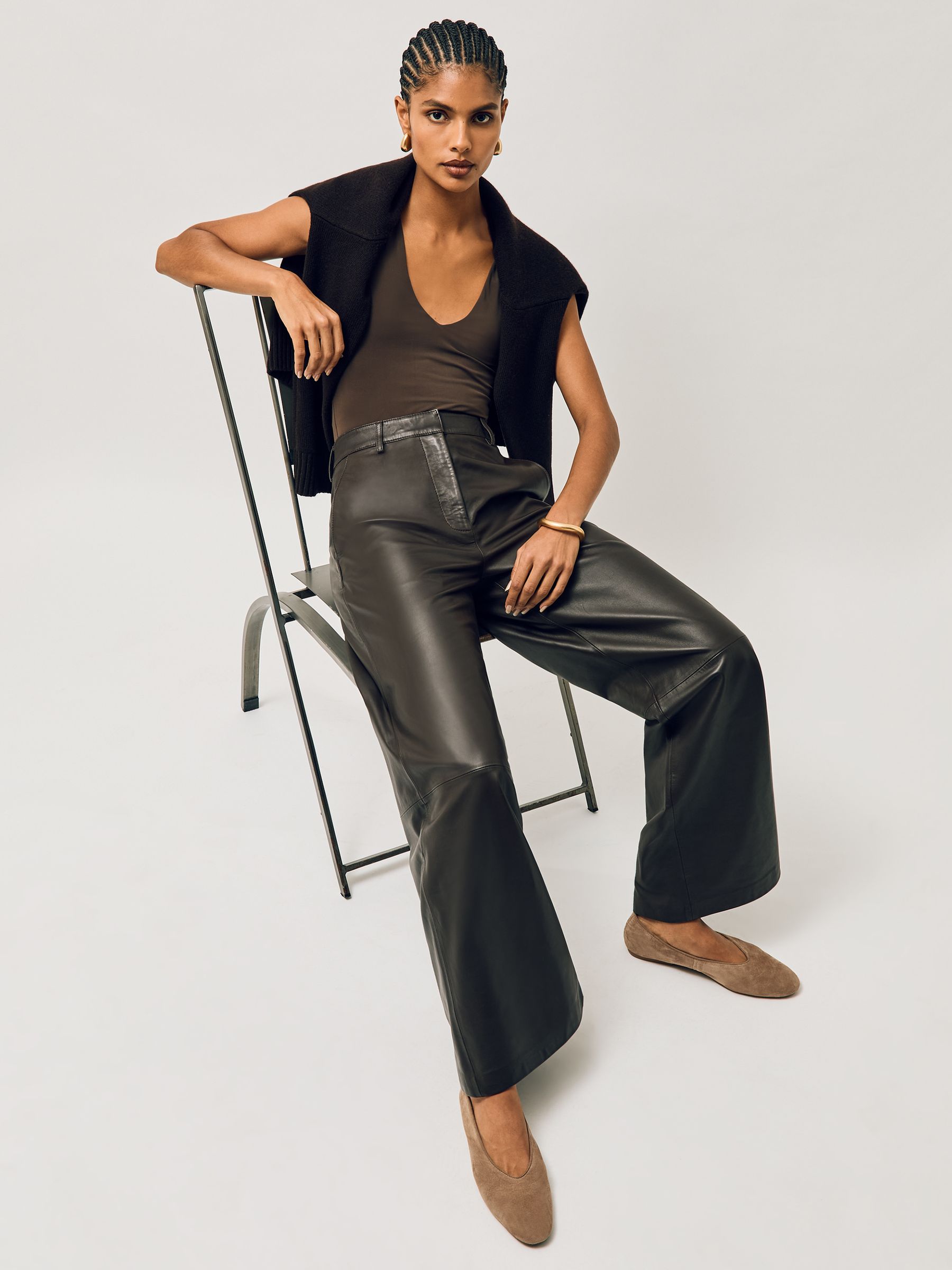 Leather Rounded-Point Toe Ballet Flats in Chocolate