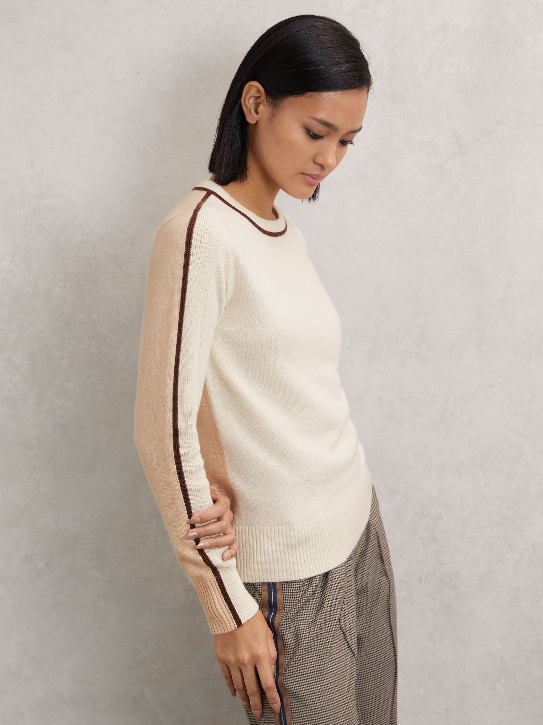 Wool-Blend Colour-Block Jumper With Cashmere in Cream/Neutral