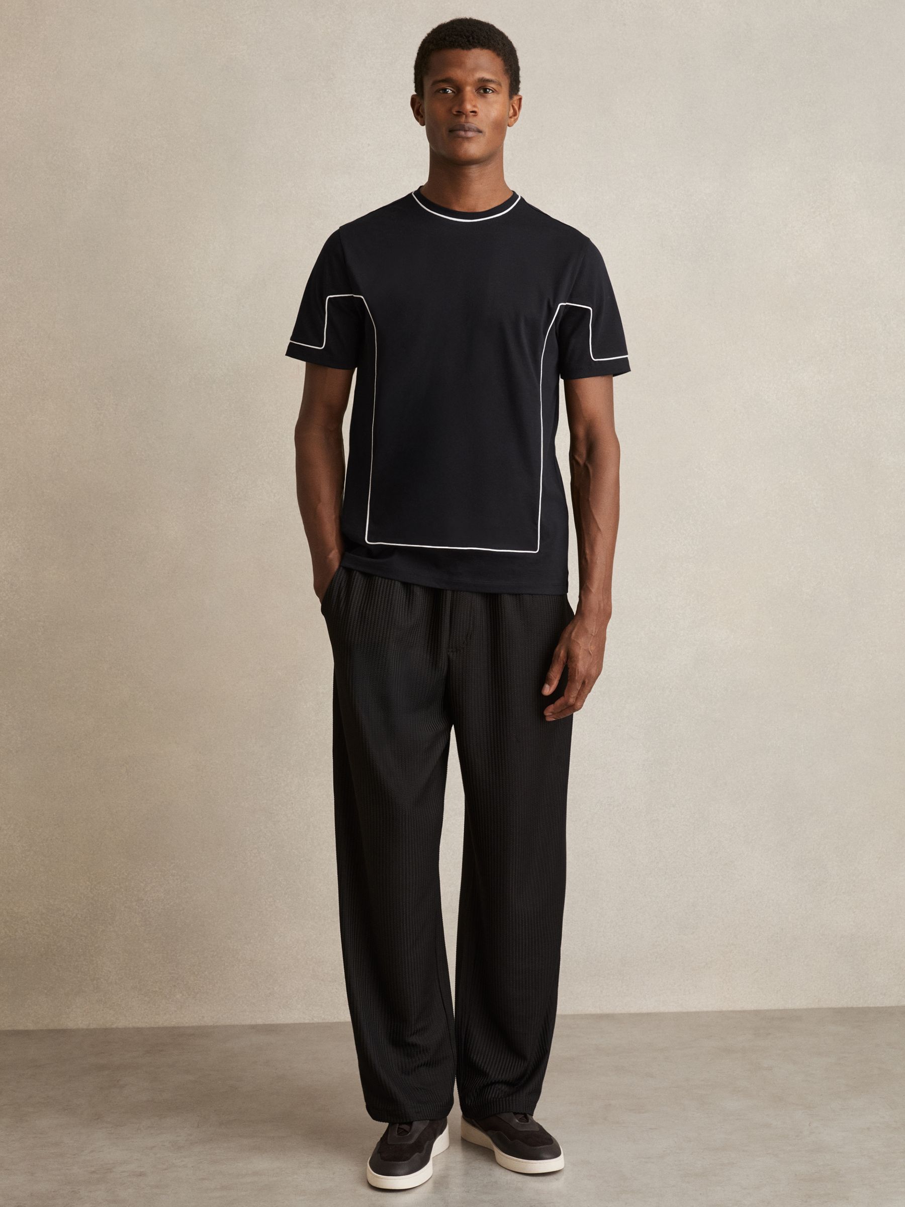 Cotton Piped-Trim T-Shirt in Navy