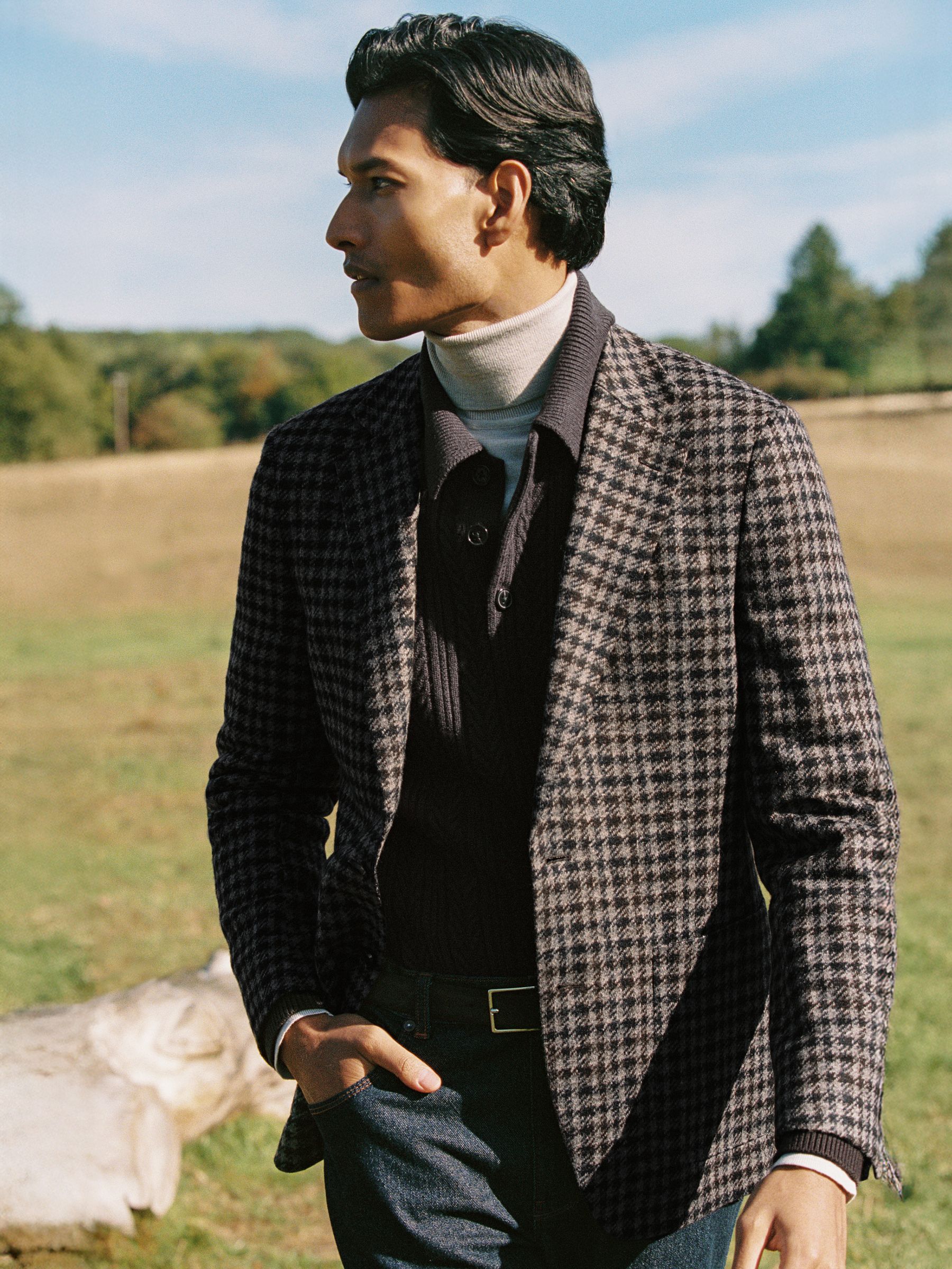 Wool-Blend Dogtooth Check Blazer in Brown