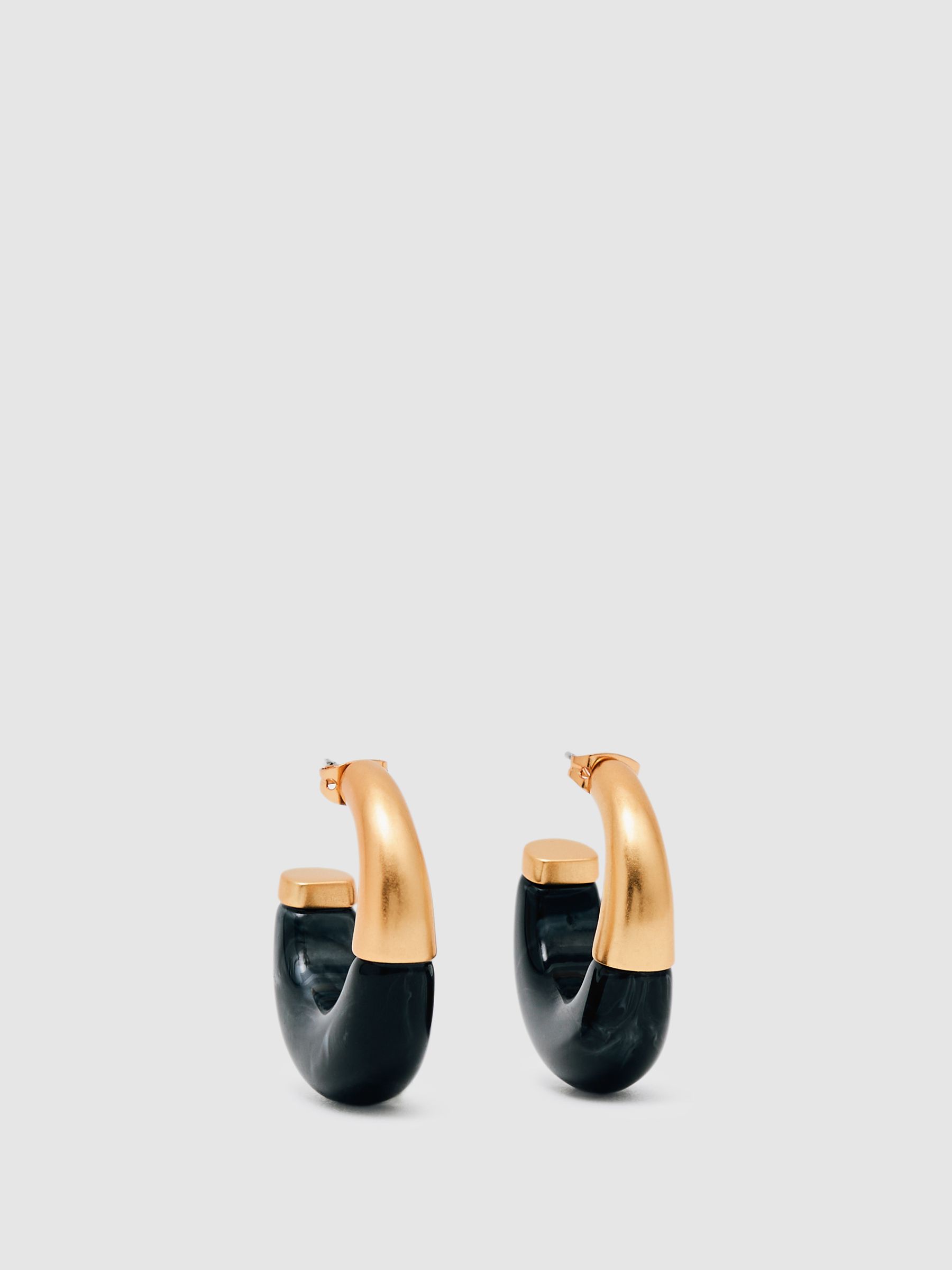 Tone Scoop Enamel Hoop Earrings in Gold