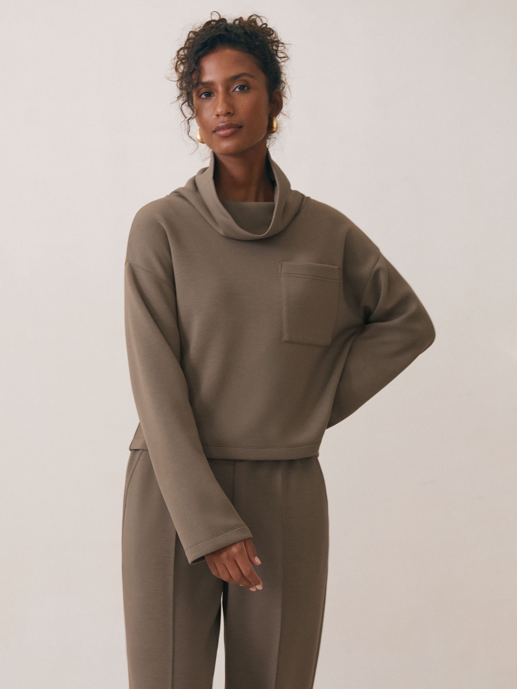 Interlock-Jersey Funnel-Neck Sweatshirt in Khaki Green