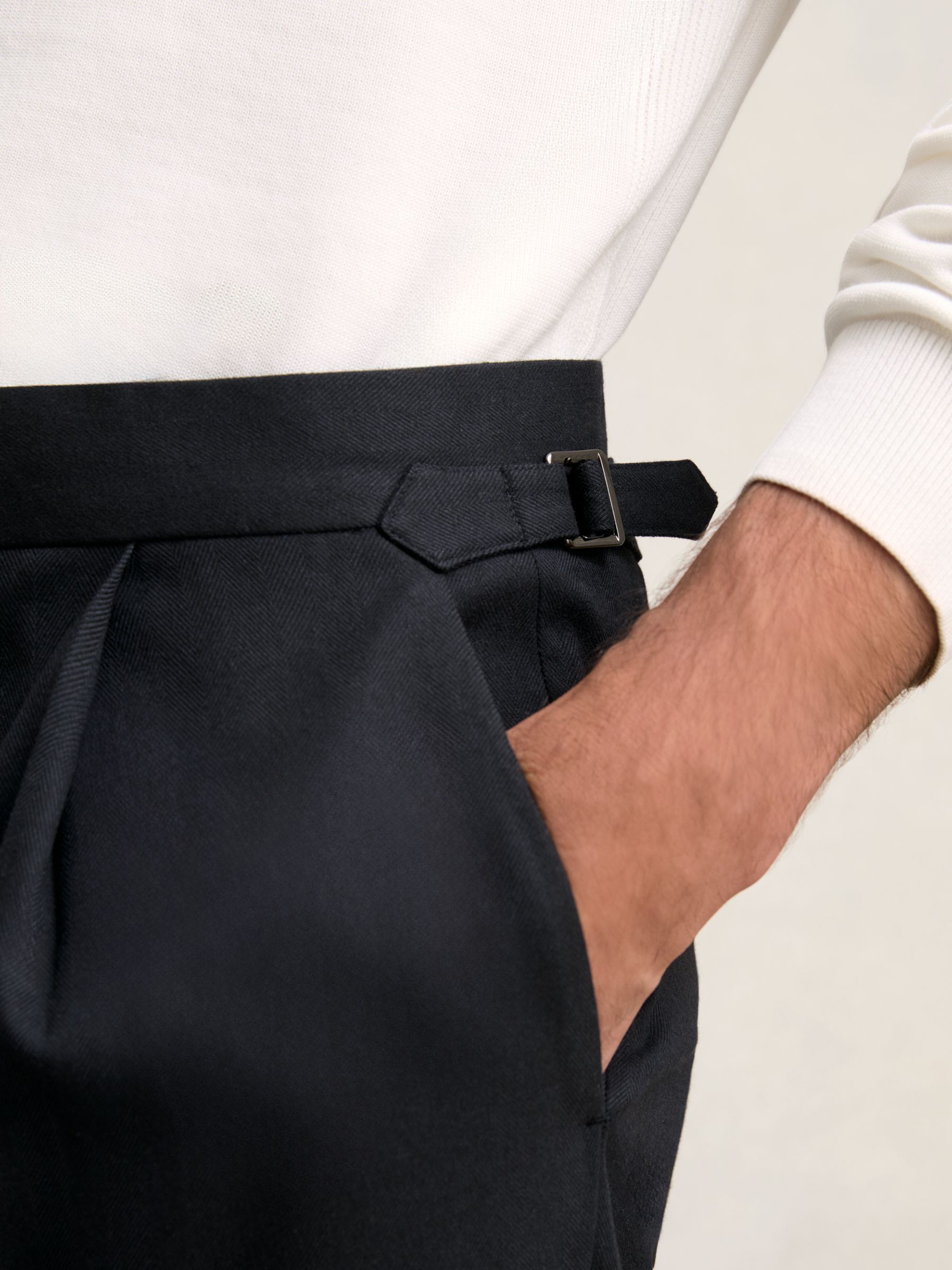 Tailored-Fit Herringbone Trousers in Navy