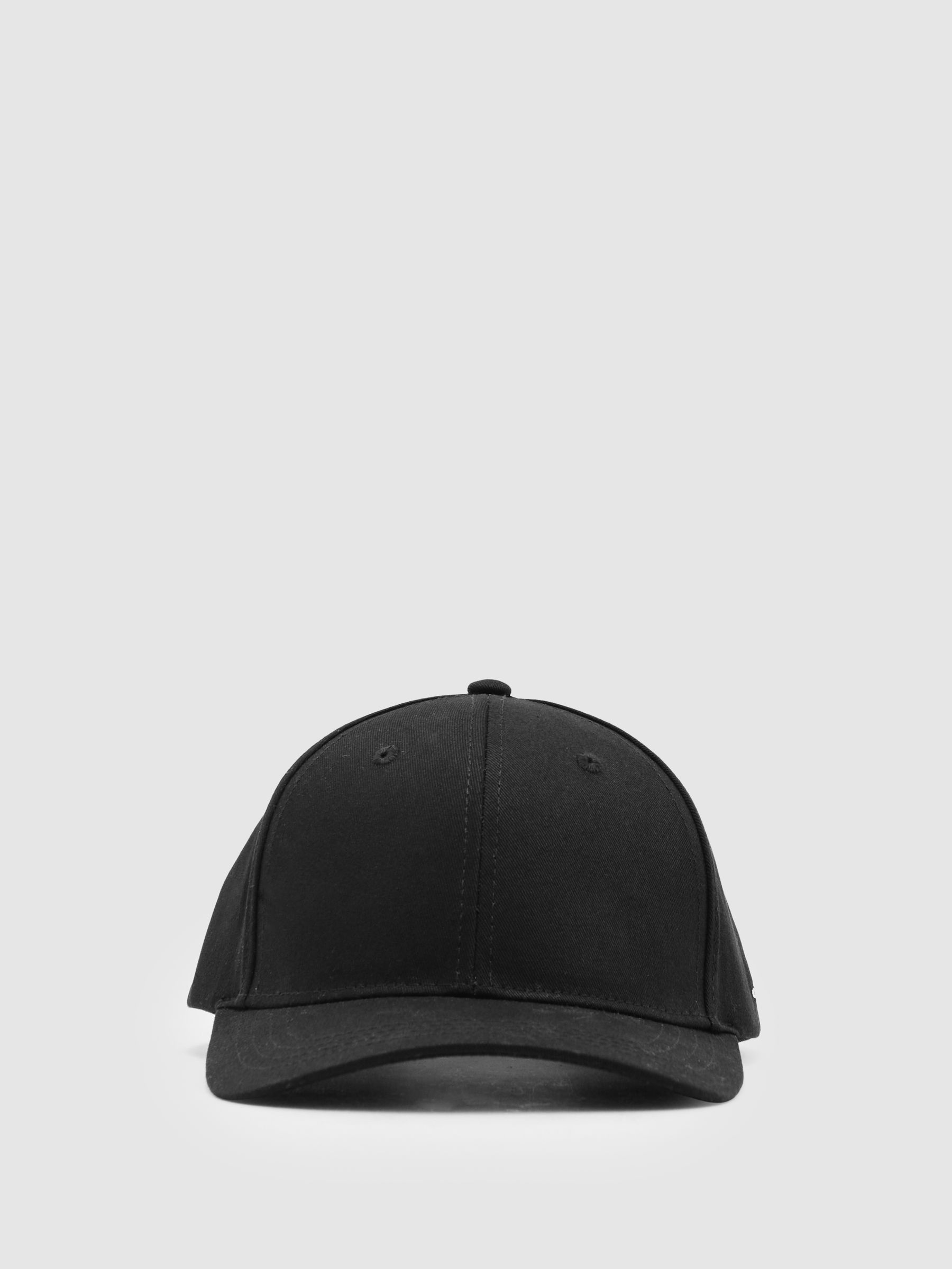 Hat in Black