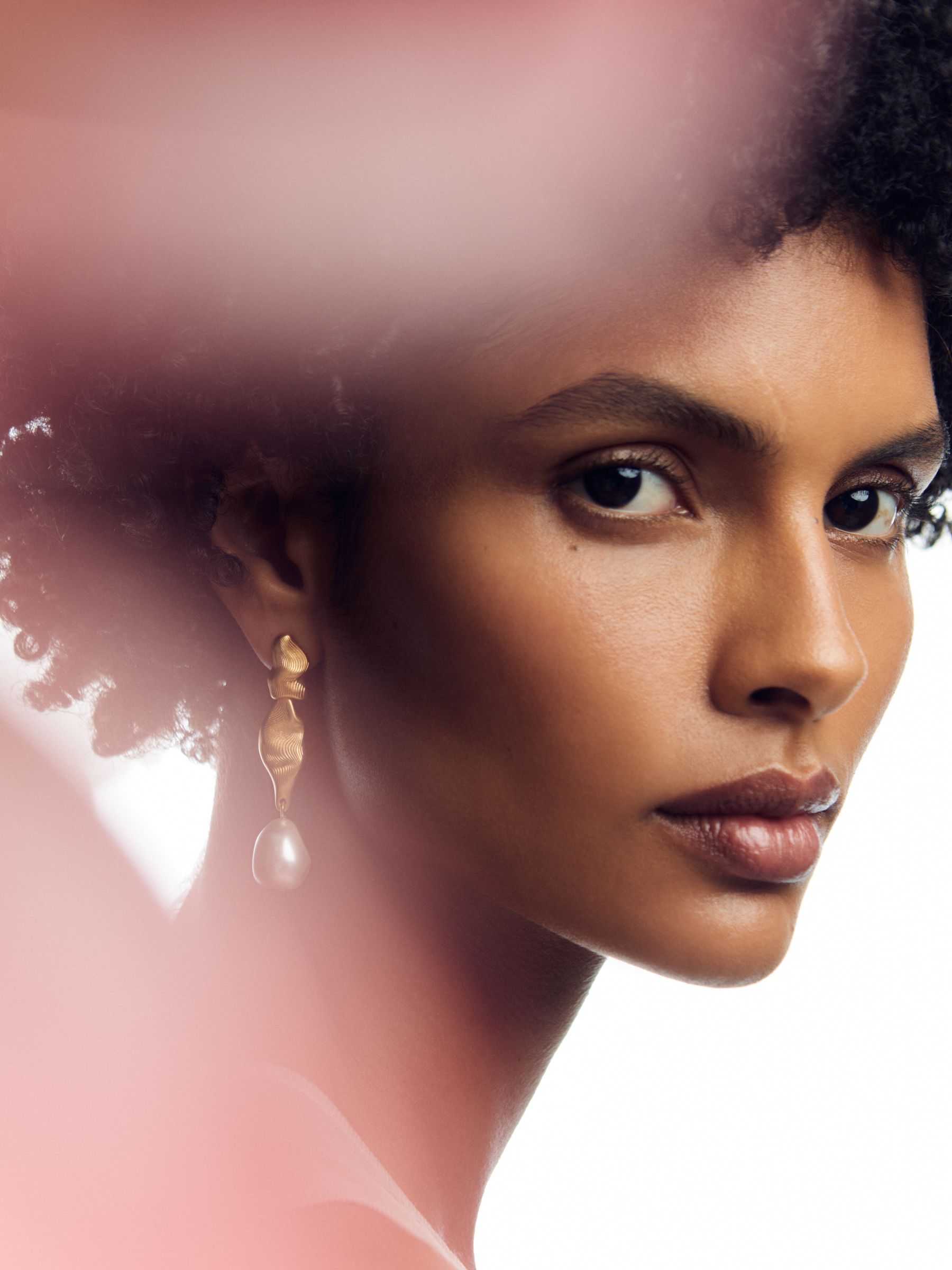 Tone Faux Pearl Molten Drop Earrings in Gold