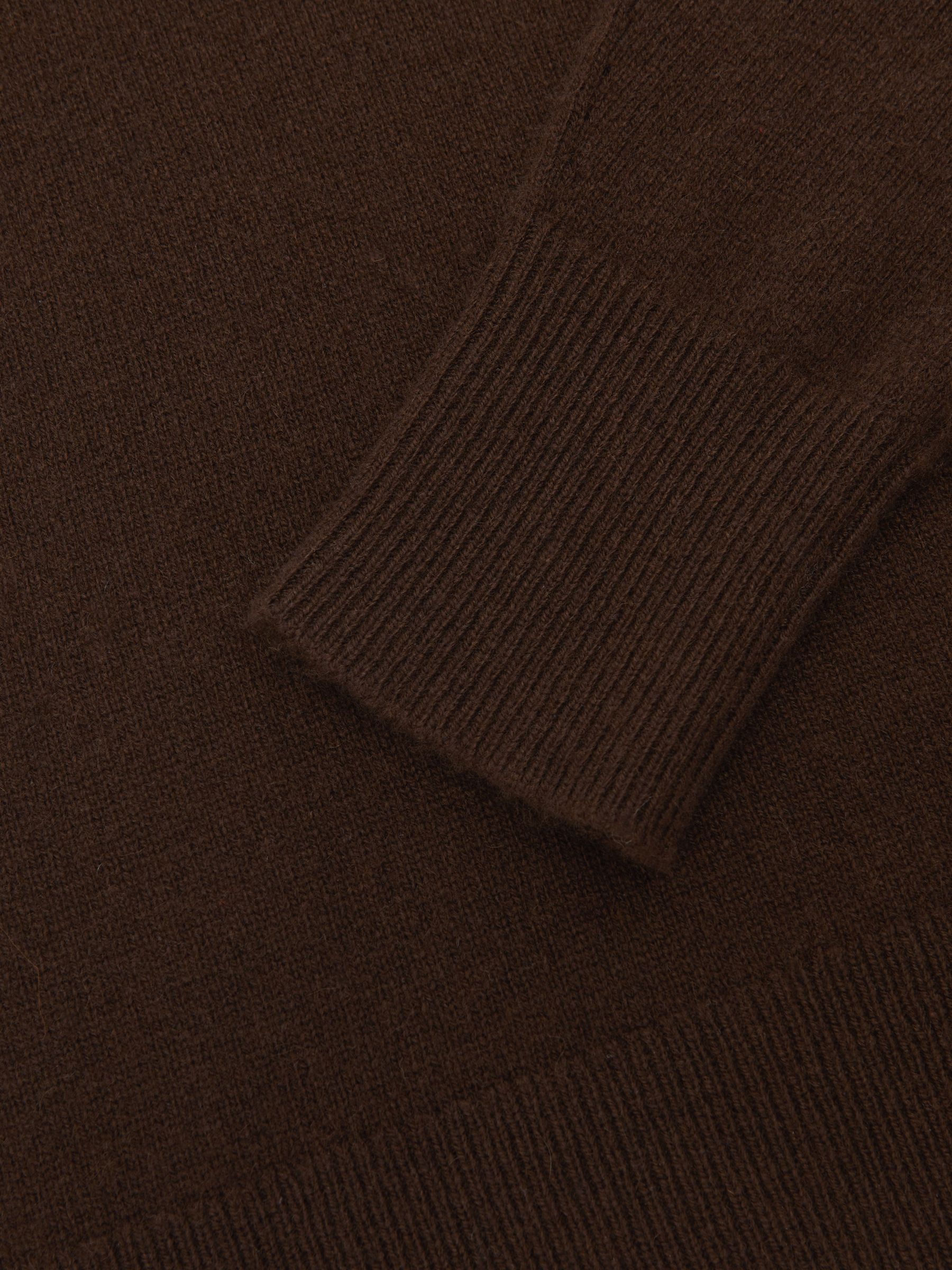100% Cashmere Crew-Neck Jumper in Chocolate Brown
