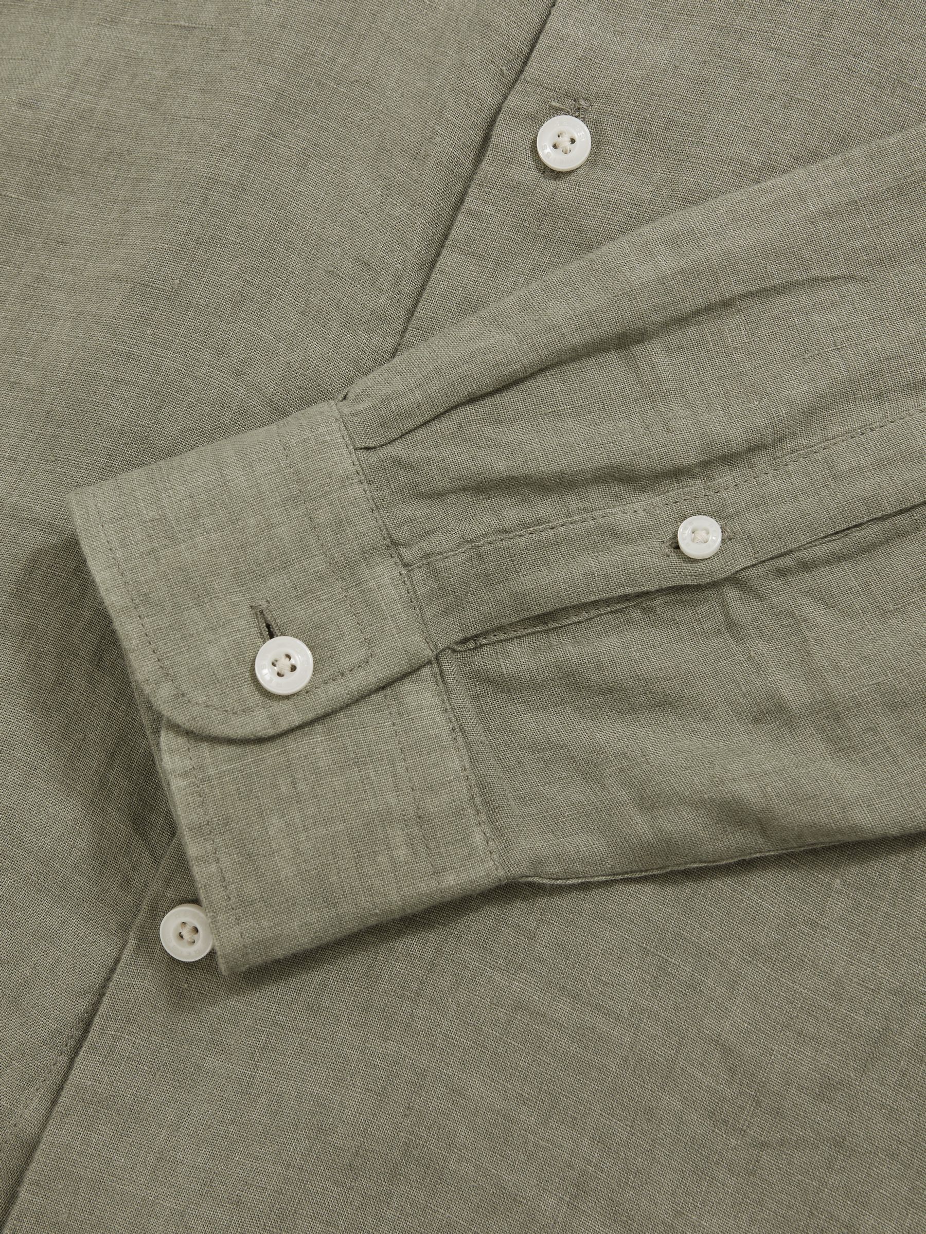 Linen Cutaway-Collar Shirt in Thyme Green