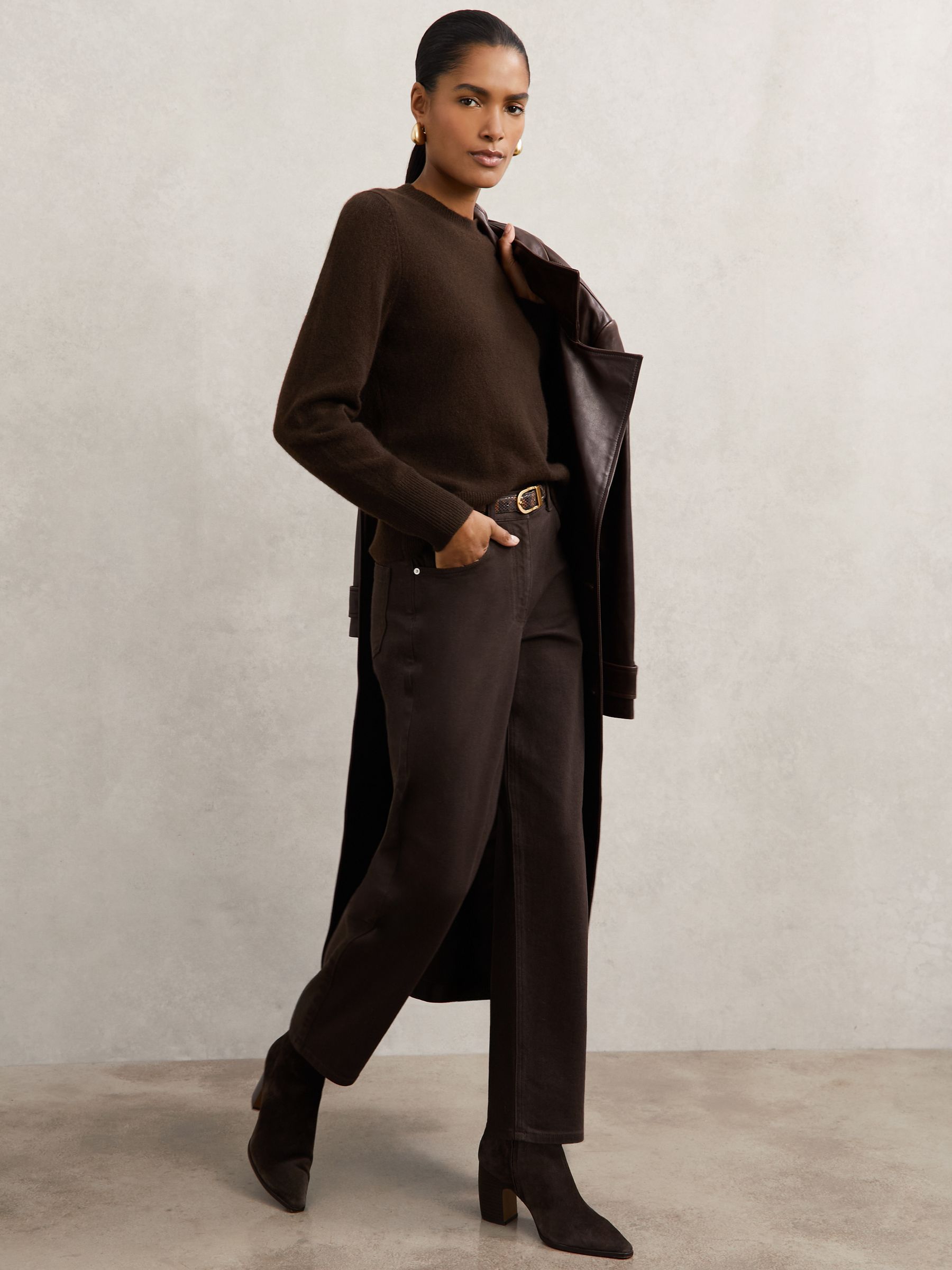 100% Cashmere Crew-Neck Jumper in Chocolate Brown