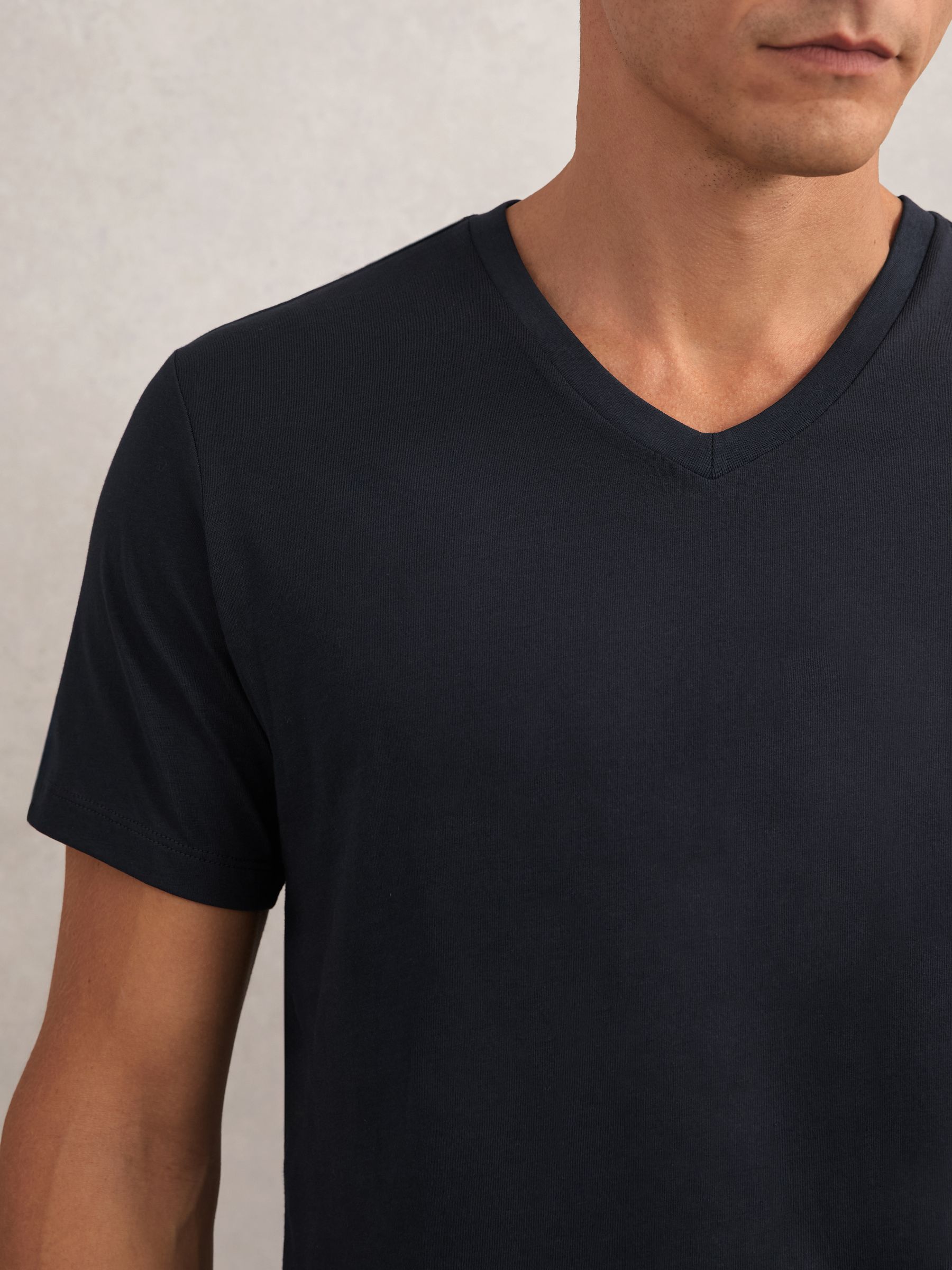 Cotton V-Neck T-Shirt in Navy Blue