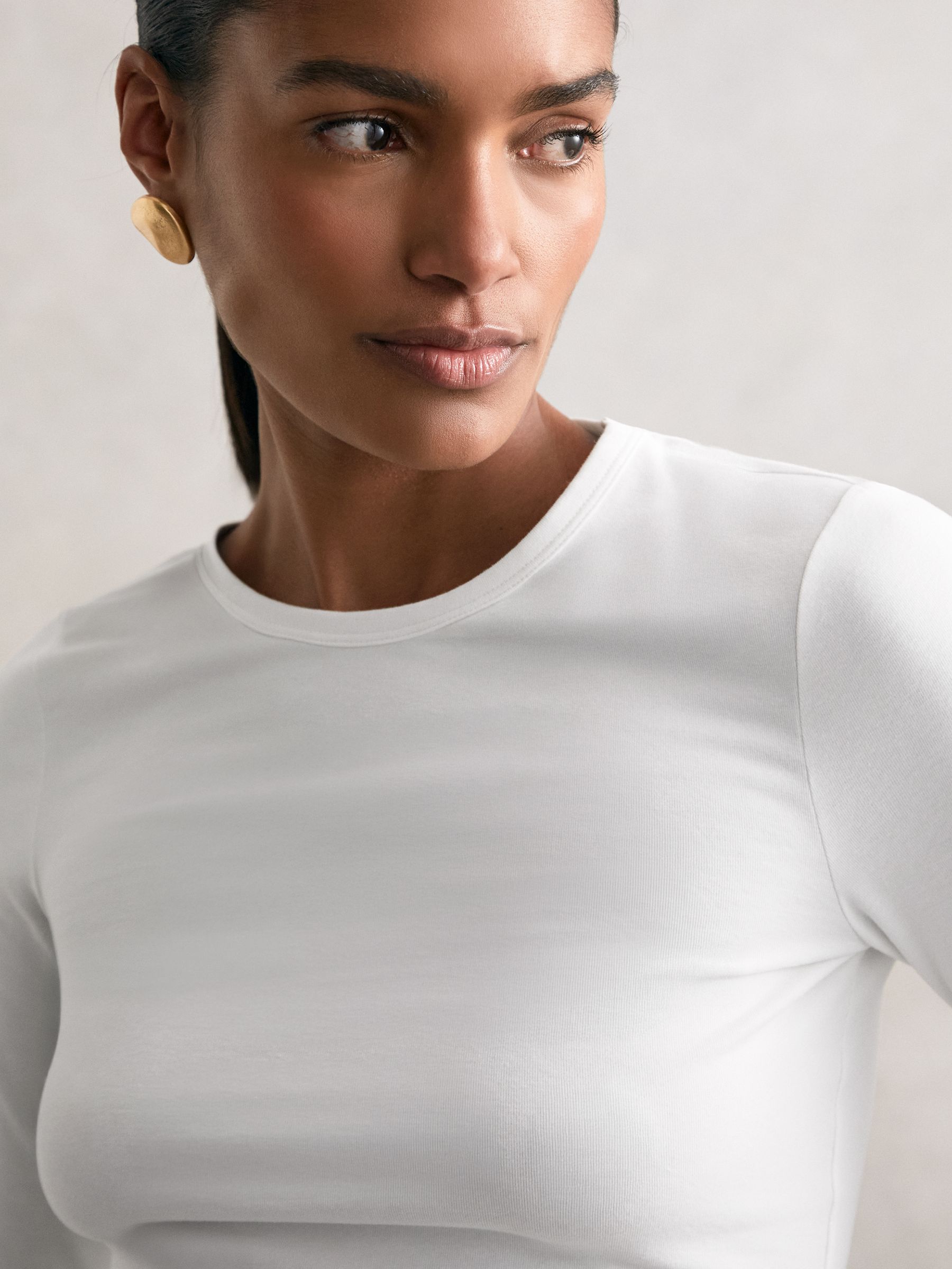 Cotton Crew-Neck Long-Sleeve T-Shirt With Stretch in White