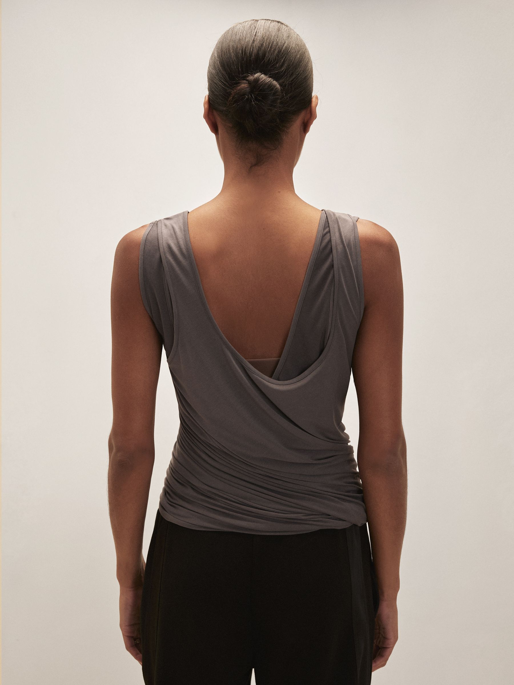 Reiss | Royal Ballet Double-Layer Vest in Charcoal Grey