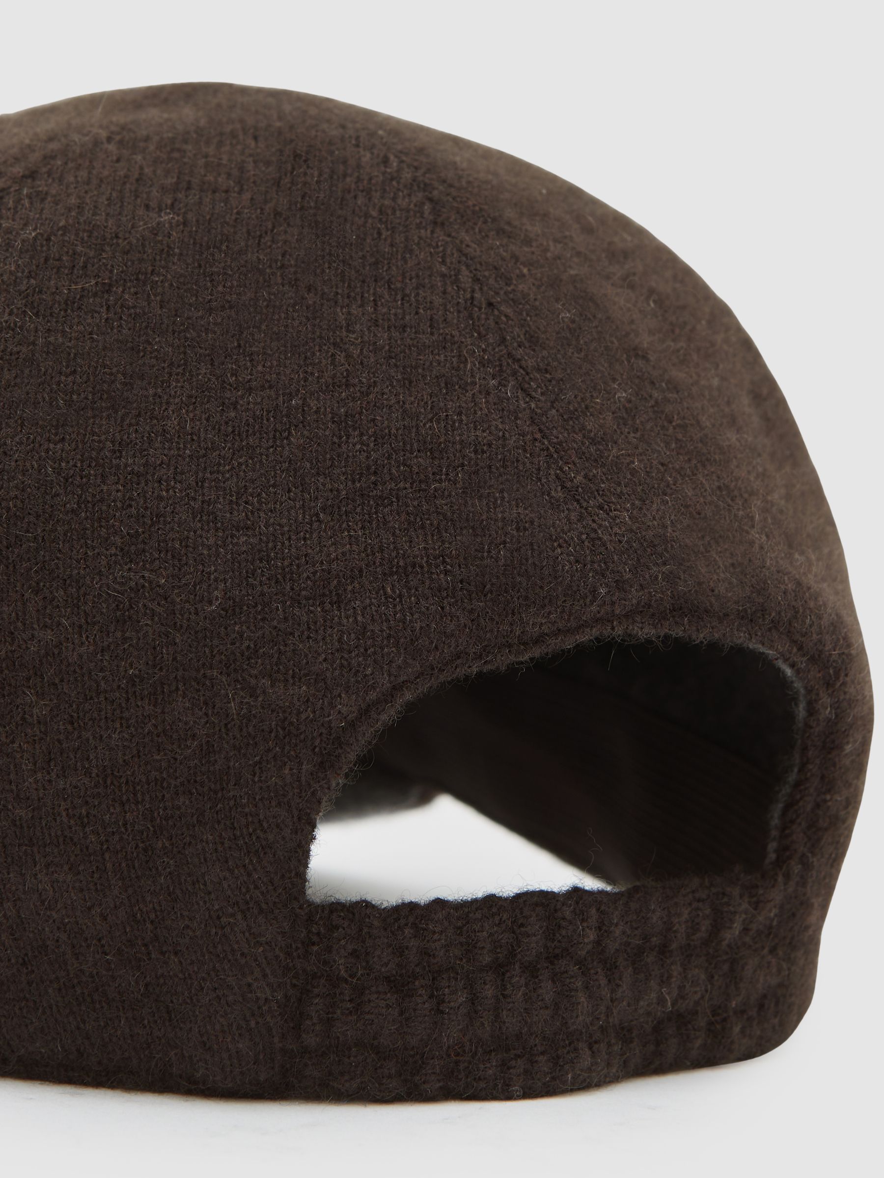 Atelier 100% Cashmere Cap in Chocolate Brown