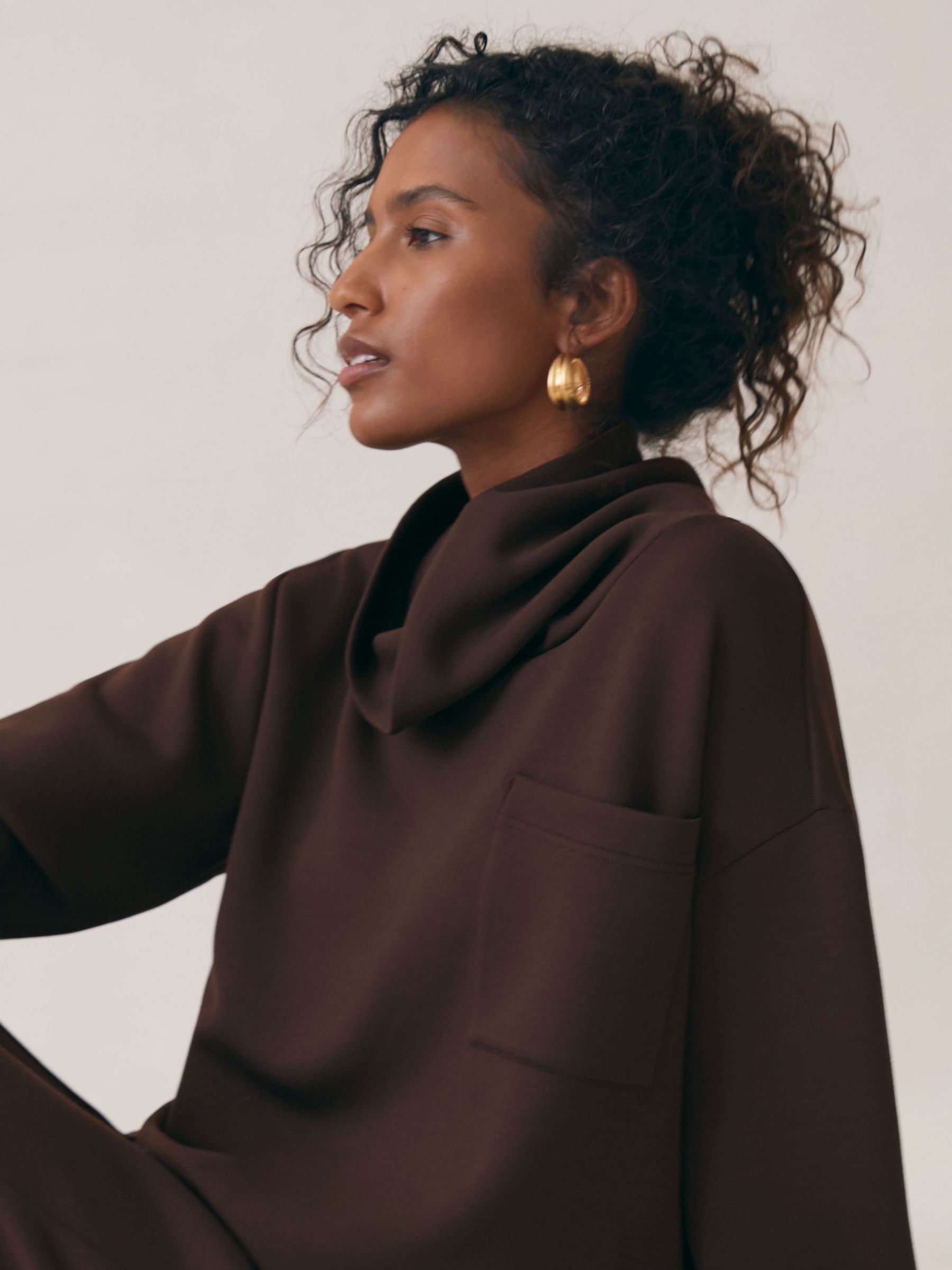 Interlock-Jersey Funnel-Neck Sweatshirt in Dark Chocolate Brown