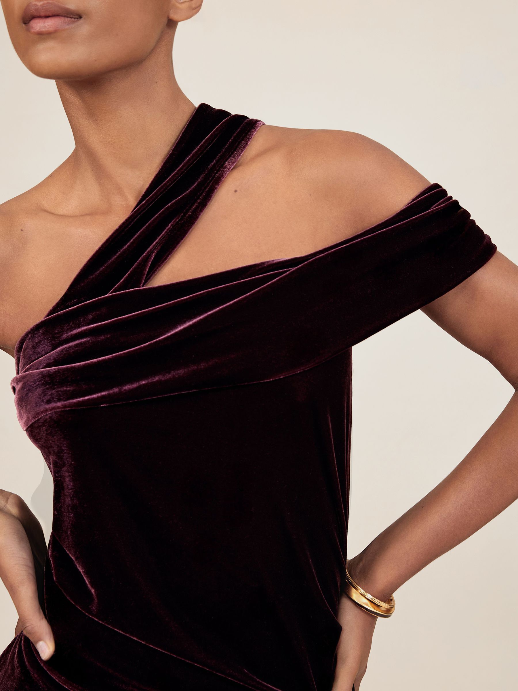 Petite Velvet One-Shoulder Midi Dress in Burgundy