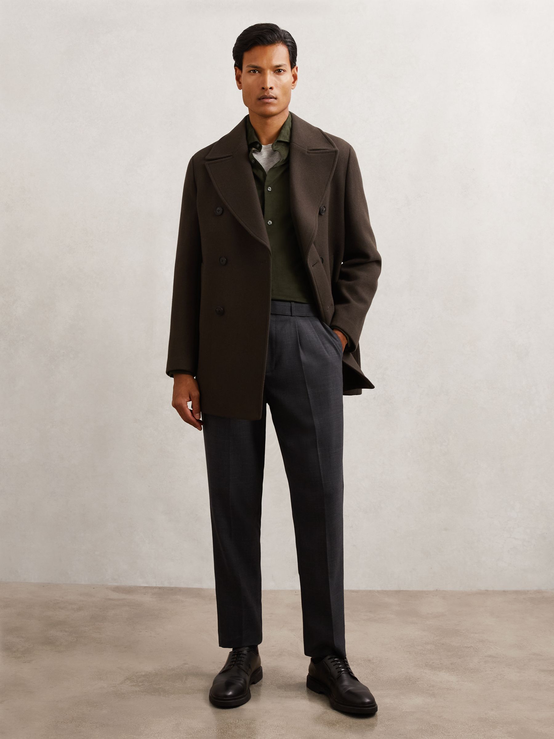 Cotton Corduroy Cutaway-Collar Shirt in Dark Green