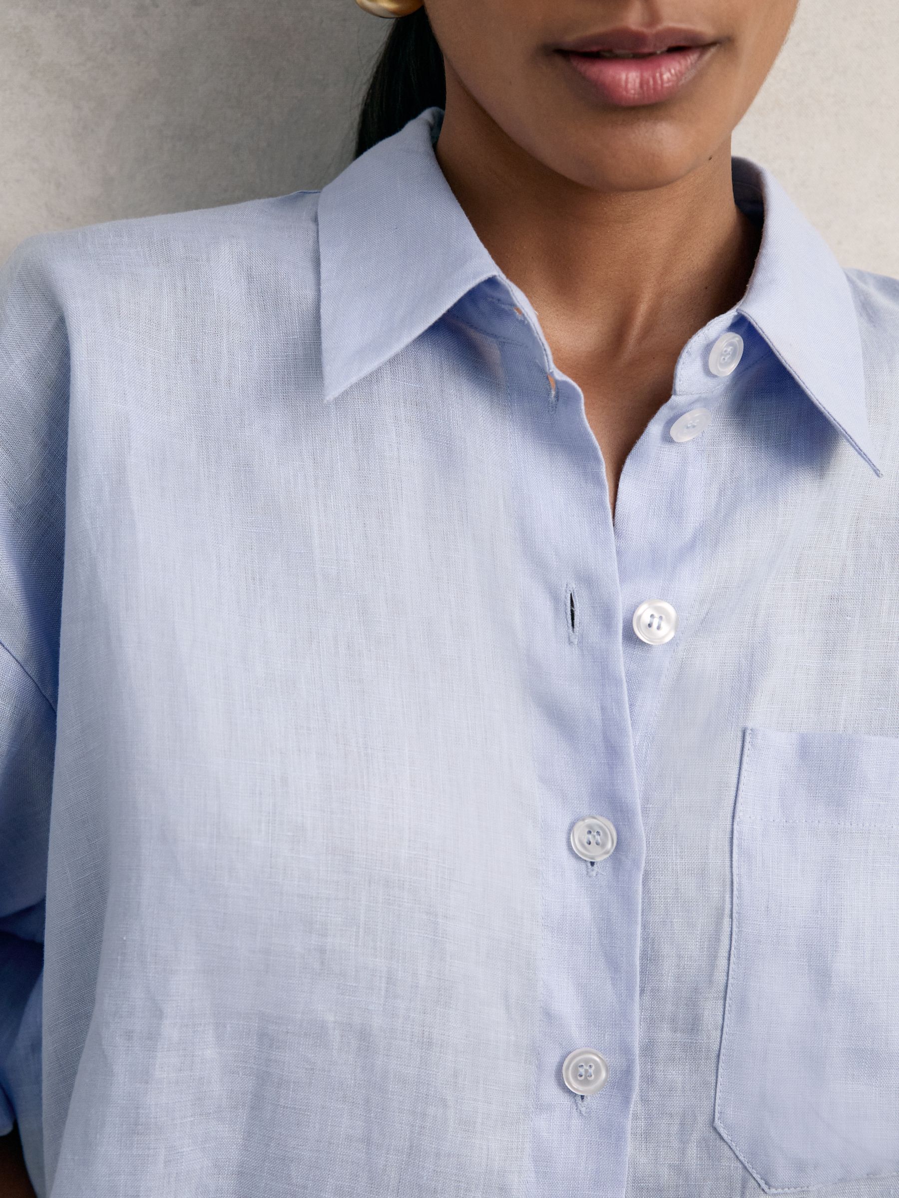 Oversize Linen Cropped Shirt in Blue