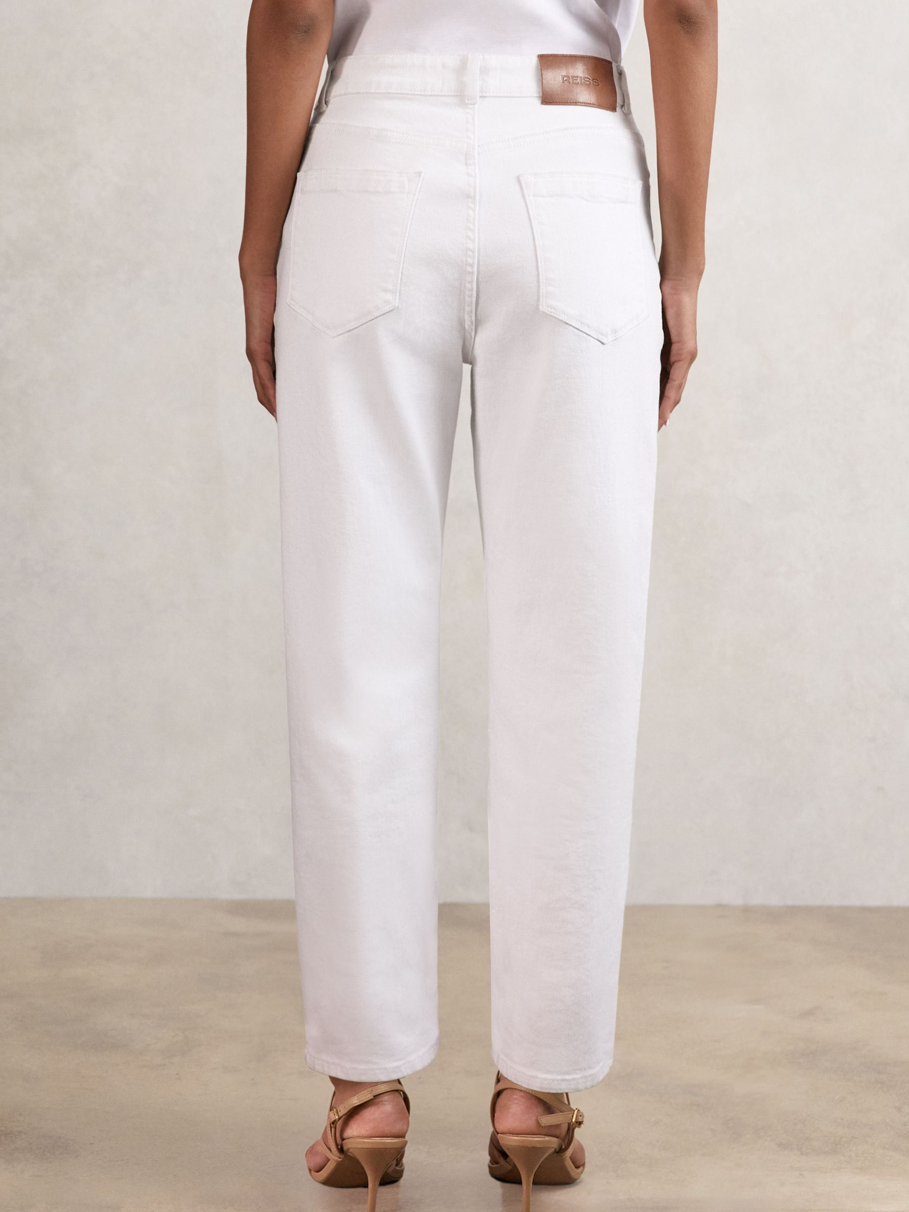 Petite Mid-Rise Straight-Leg Jeans in White