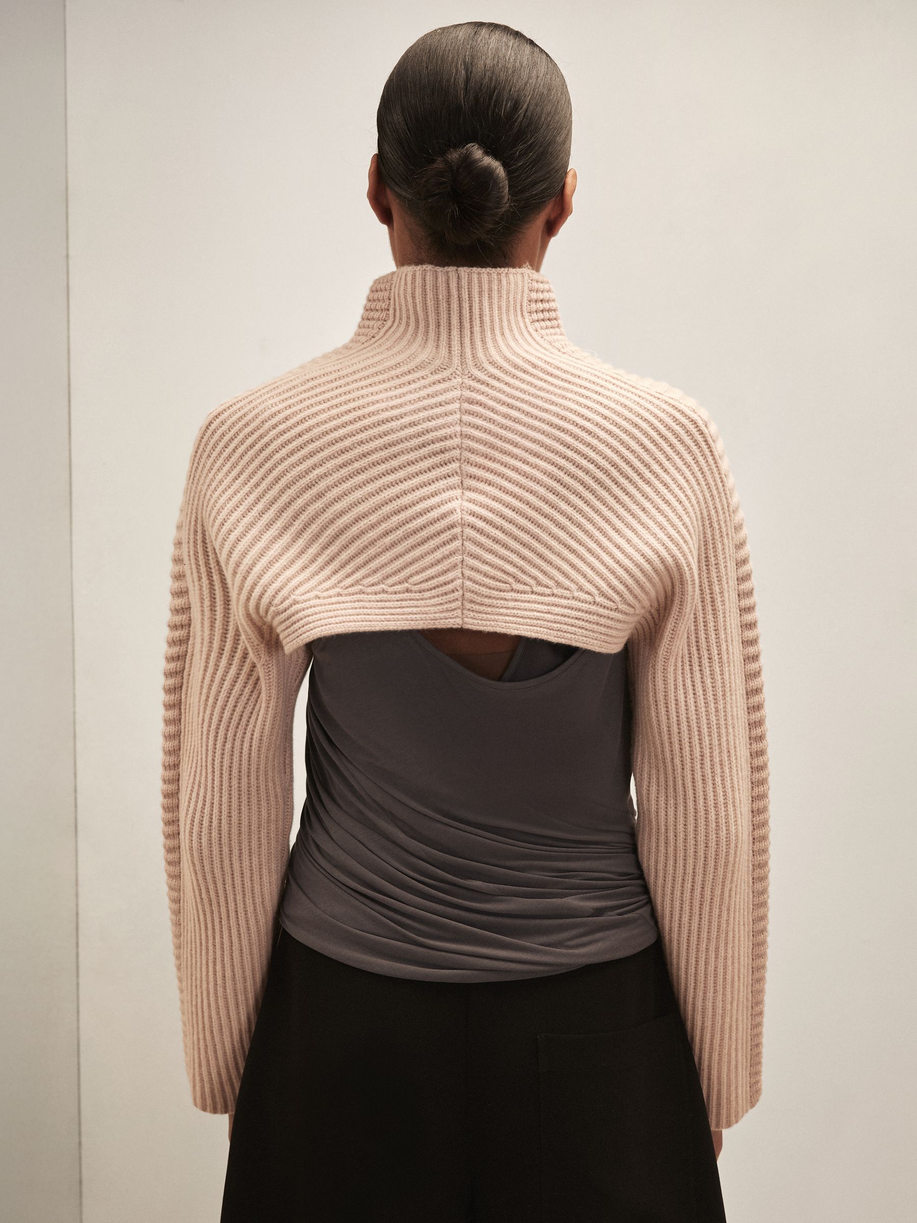 Reiss | Royal Ballet Cropped Jumper in Blush Pink