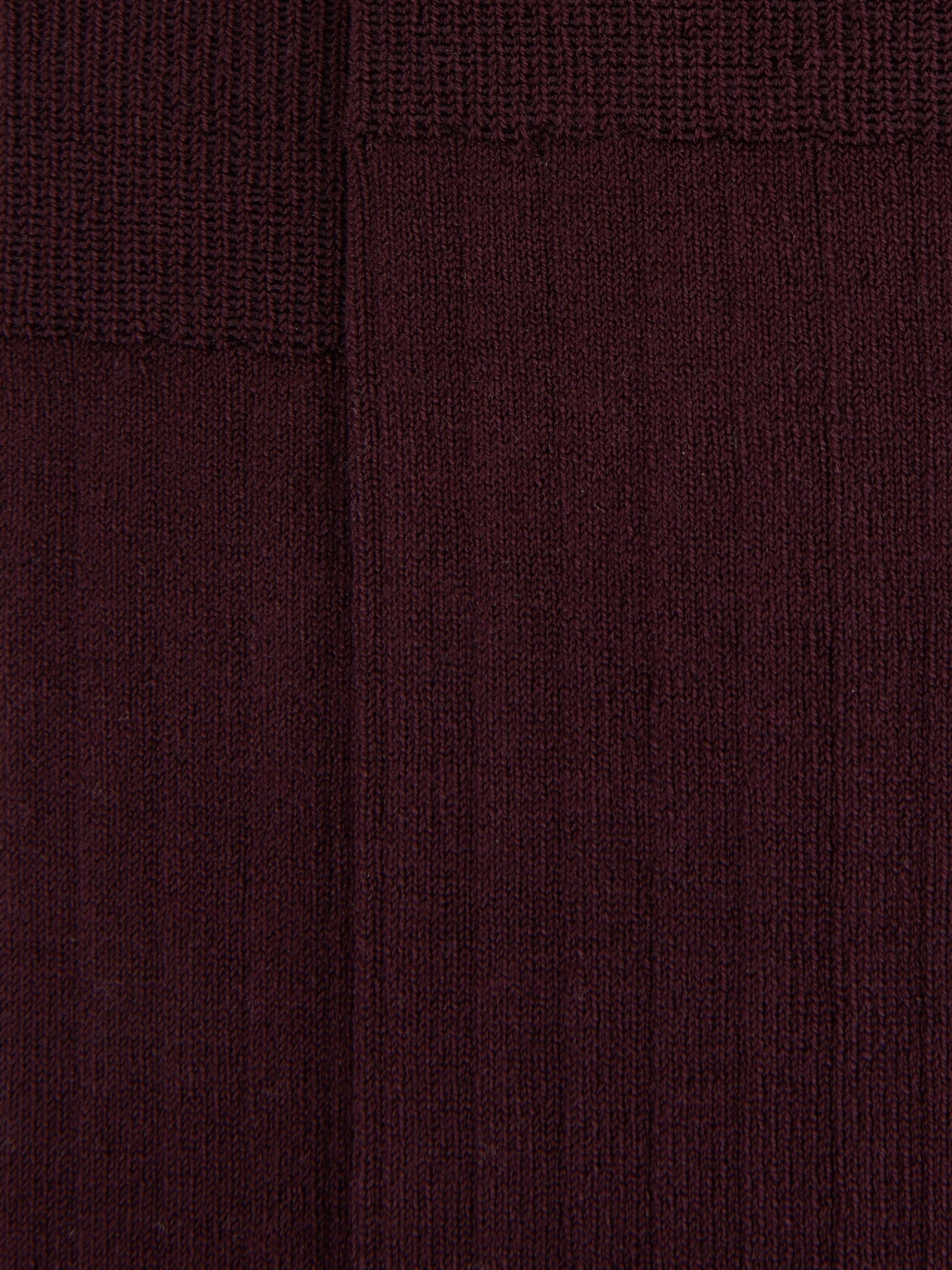 Ribbed Socks in Bordeaux