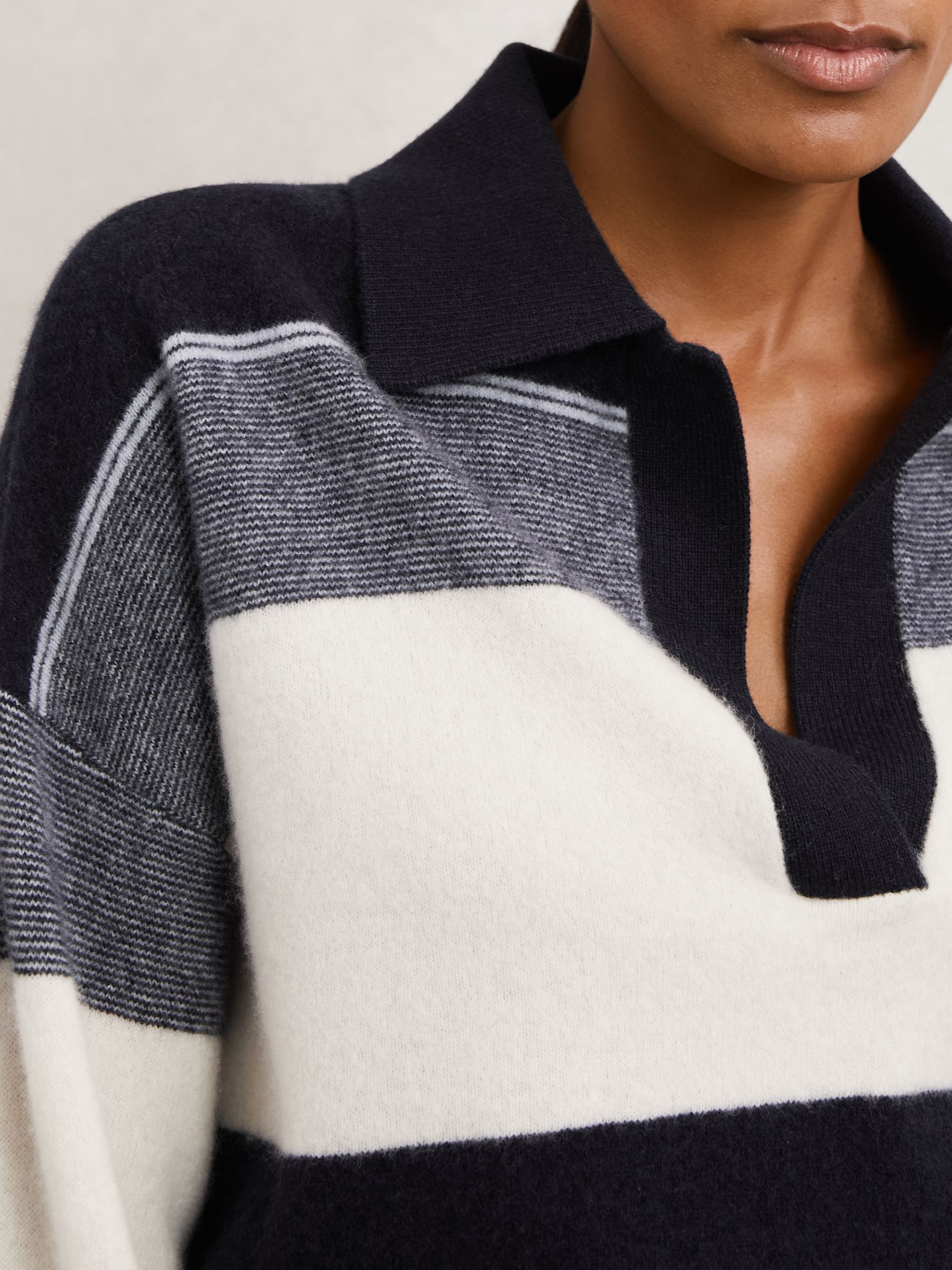 Wool-Cashmere Stripe Collared Jumper in Navy/Cream