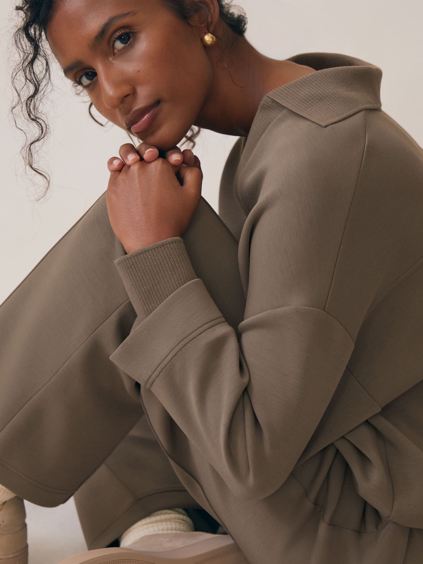 Interlock Wide-Leg Joggers in Khaki Green