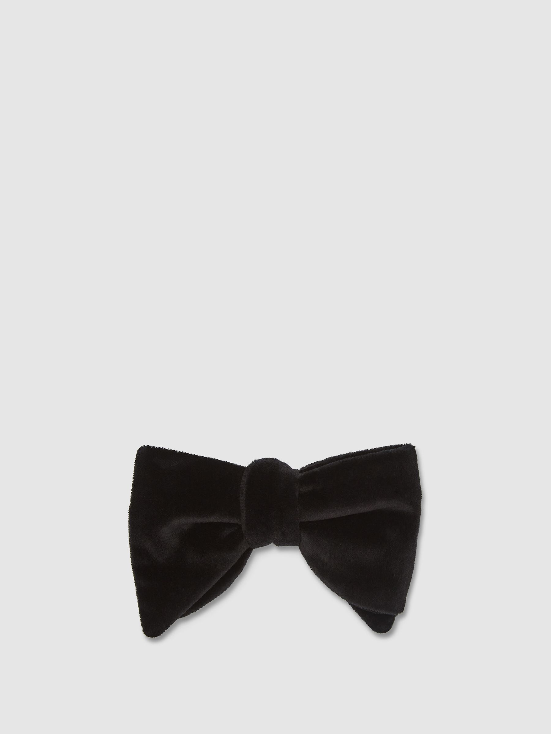 Velvet Bow Tie in Ivory
