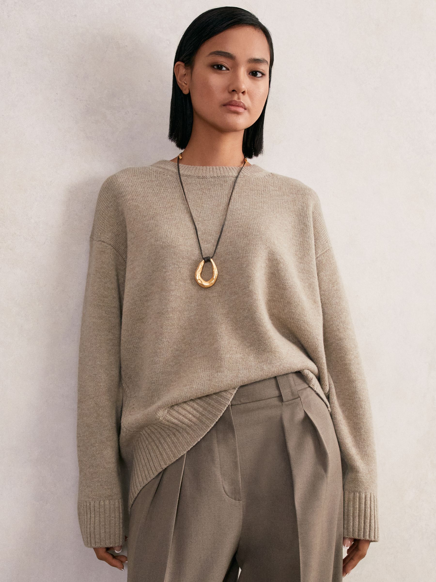 Wool-Cashmere Crew-Neck Jumper in Stone