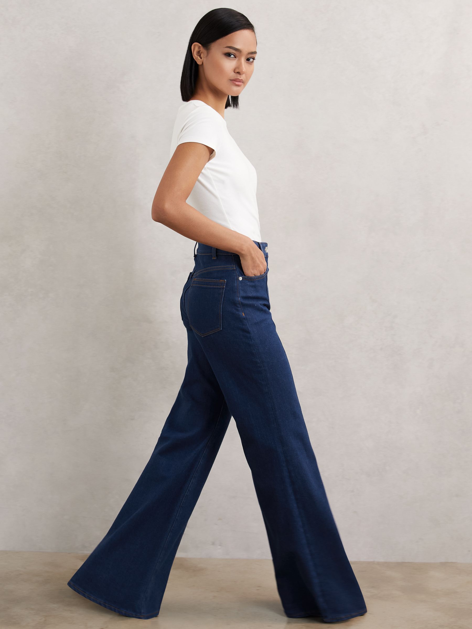 Petite Flared Seam-Detail Jeans in Blue