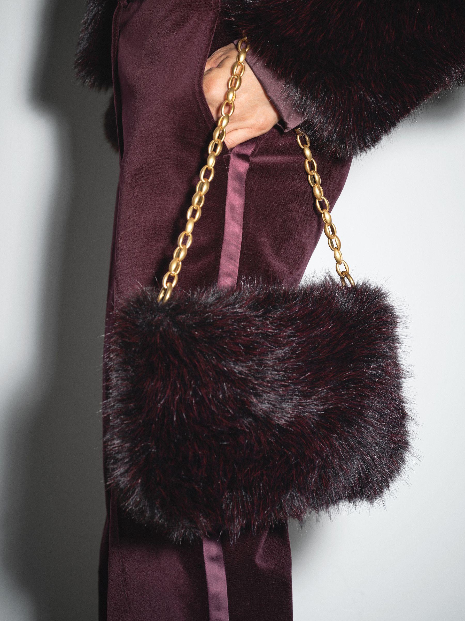 Faux Fur Shoulder Bag in Burgundy