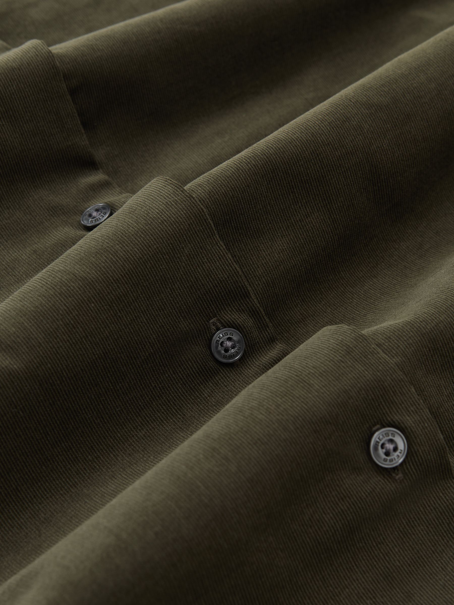 Cotton Corduroy Cutaway-Collar Shirt in Dark Green