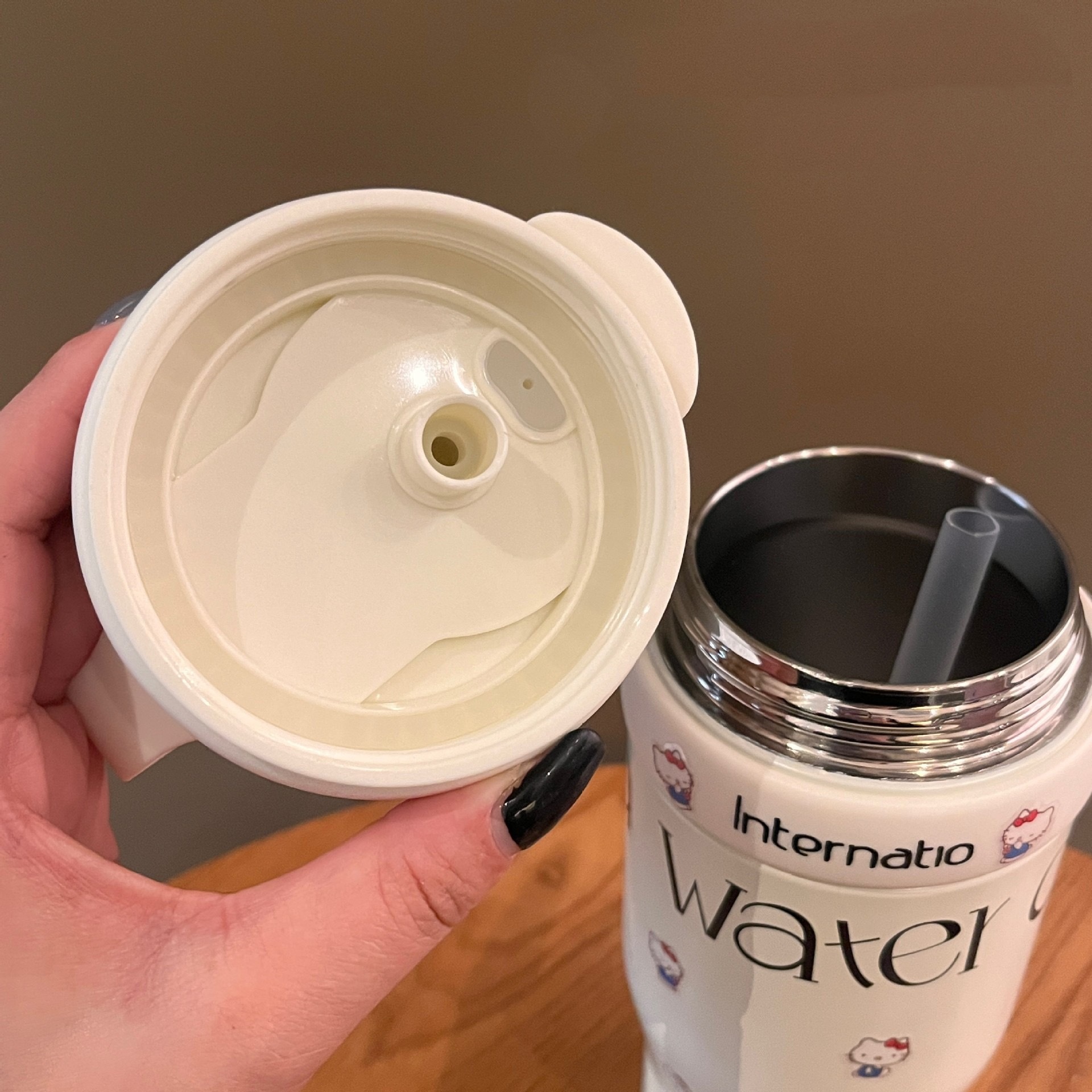 Large Capacity Straw Water Bottle